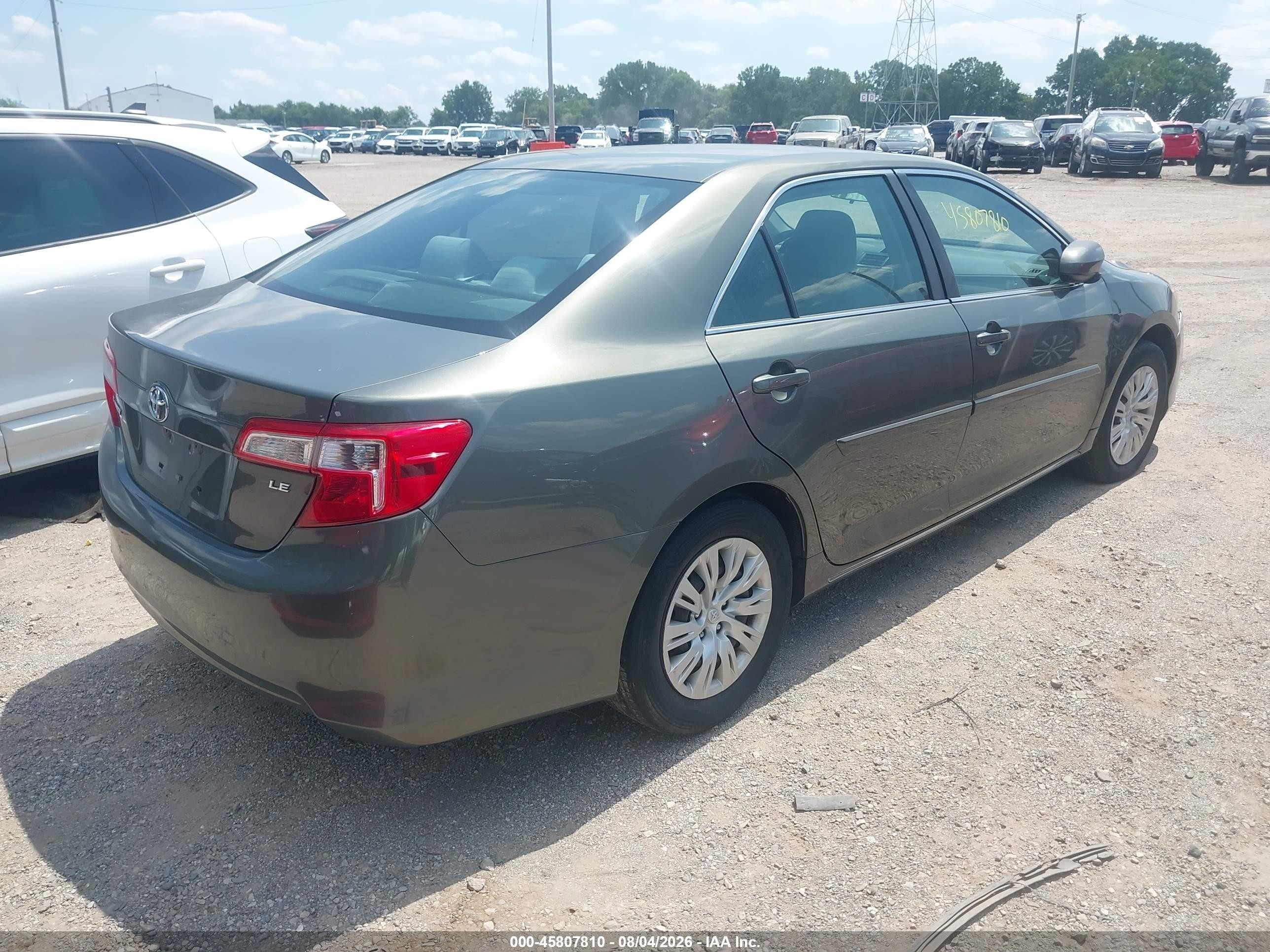 2014 Toyota Camry Le Green vin: 4T1BF1FK8EU864229