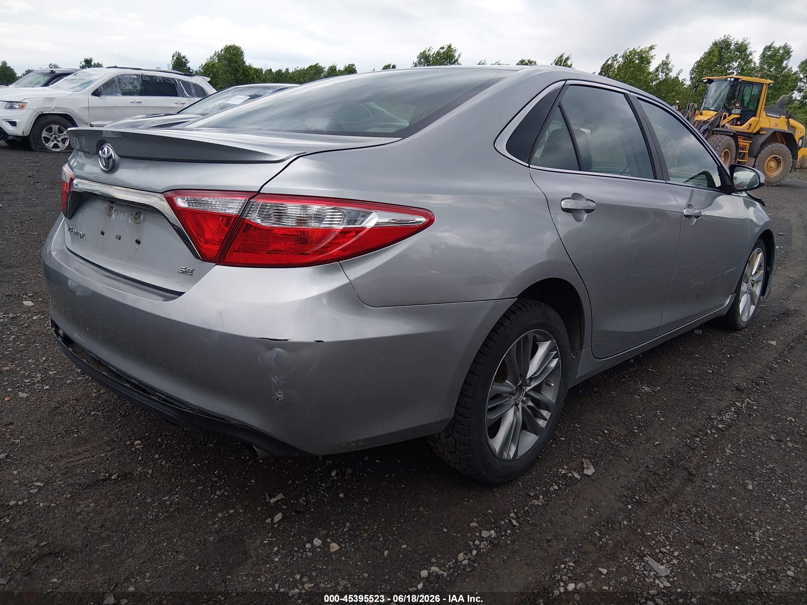 2015 Toyota Camry Se Серебряный vin: 4T1BF1FK8FU005143