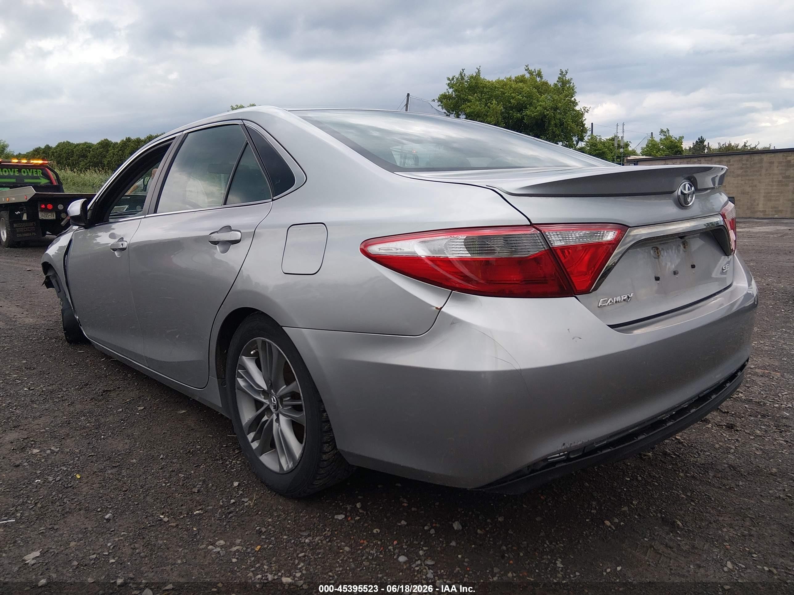 2015 Toyota Camry Se Серебряный vin: 4T1BF1FK8FU005143