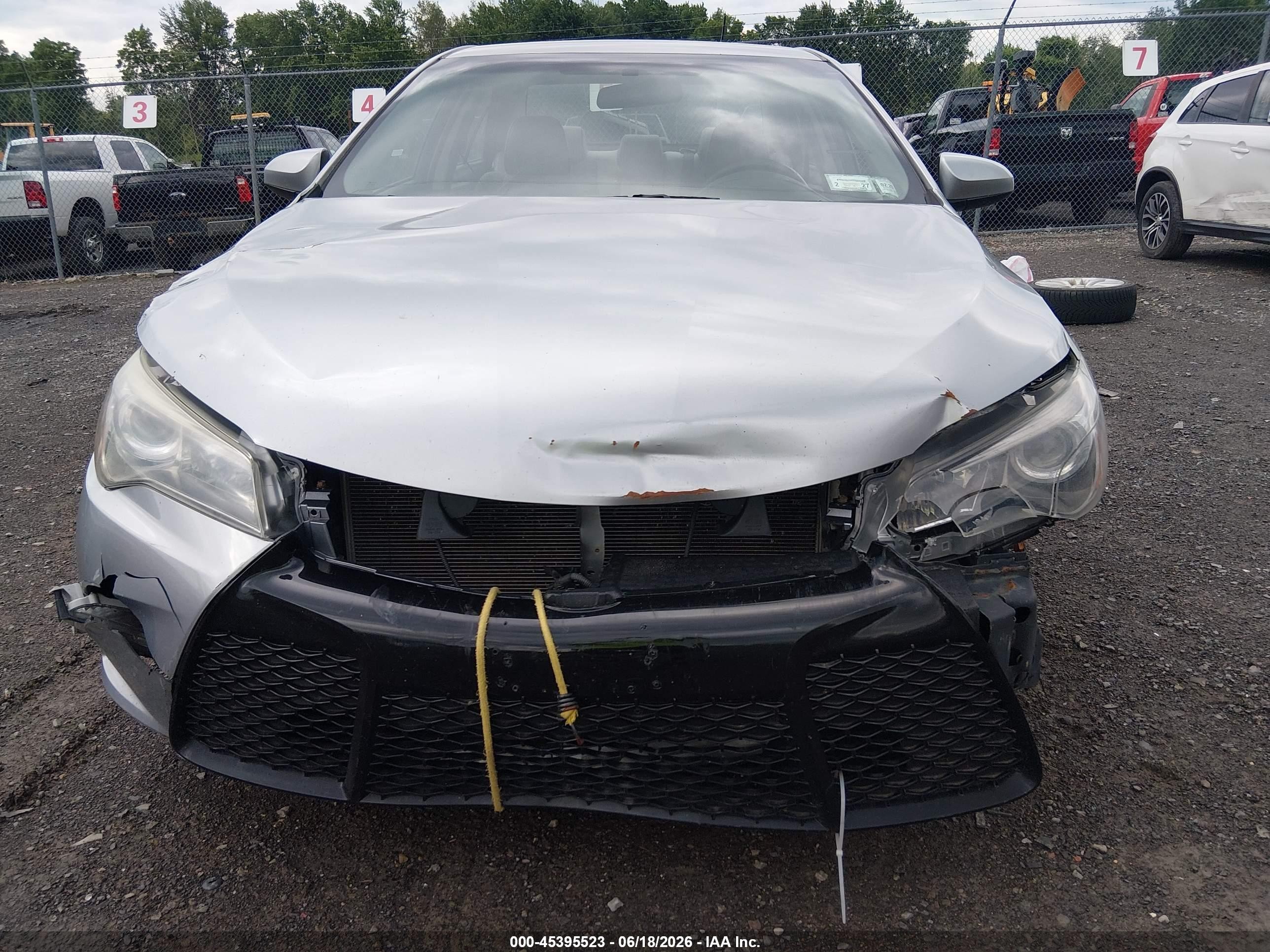 2015 Toyota Camry Se Серебряный vin: 4T1BF1FK8FU005143