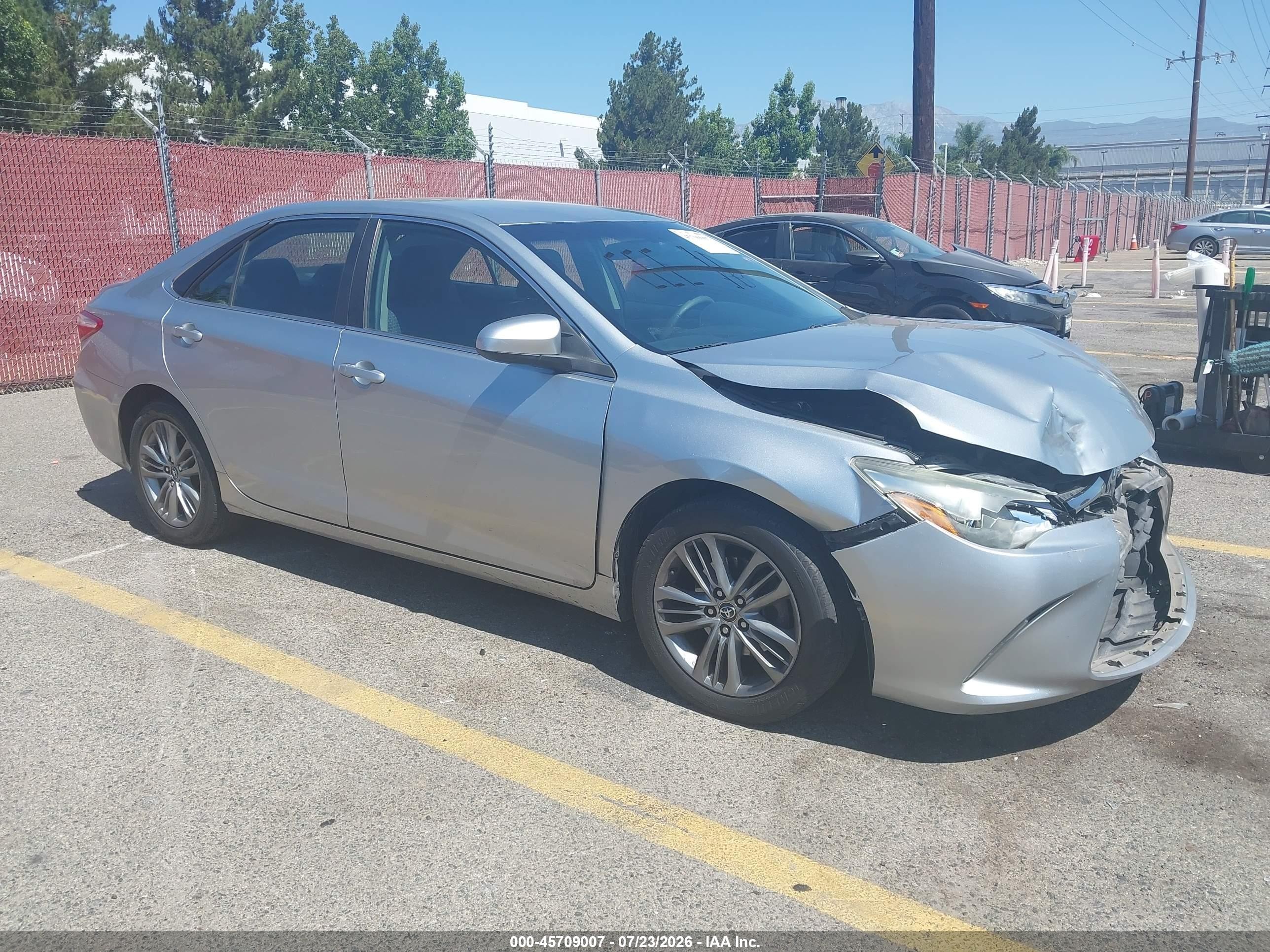 2015 Toyota Camry Se Silver vin: 4T1BF1FK8FU021911