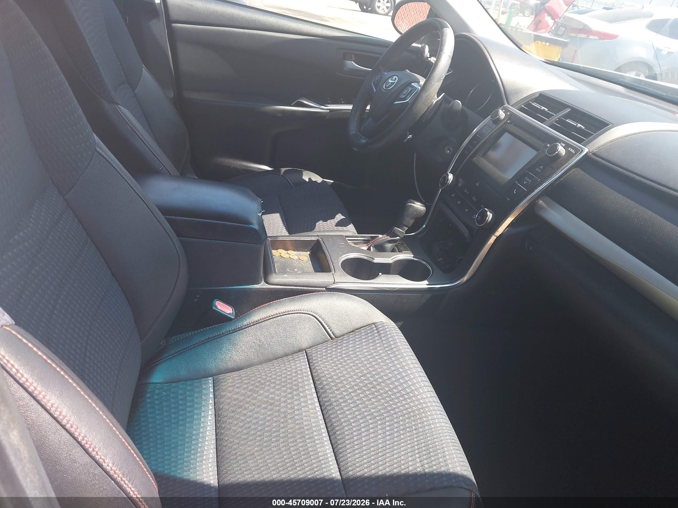 2015 Toyota Camry Se Silver vin: 4T1BF1FK8FU021911
