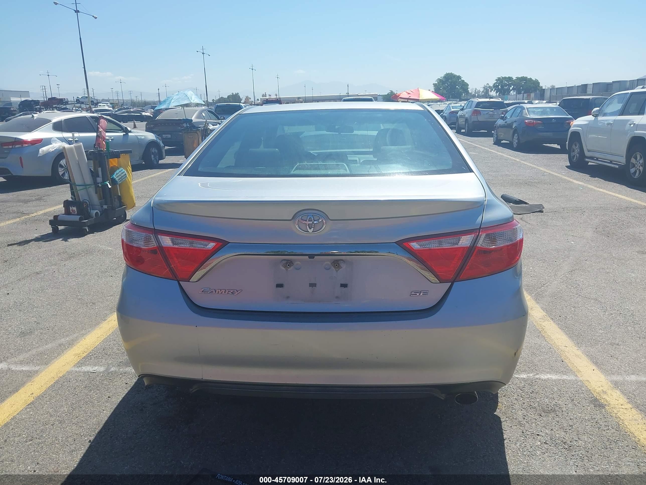 2015 Toyota Camry Se Silver vin: 4T1BF1FK8FU021911