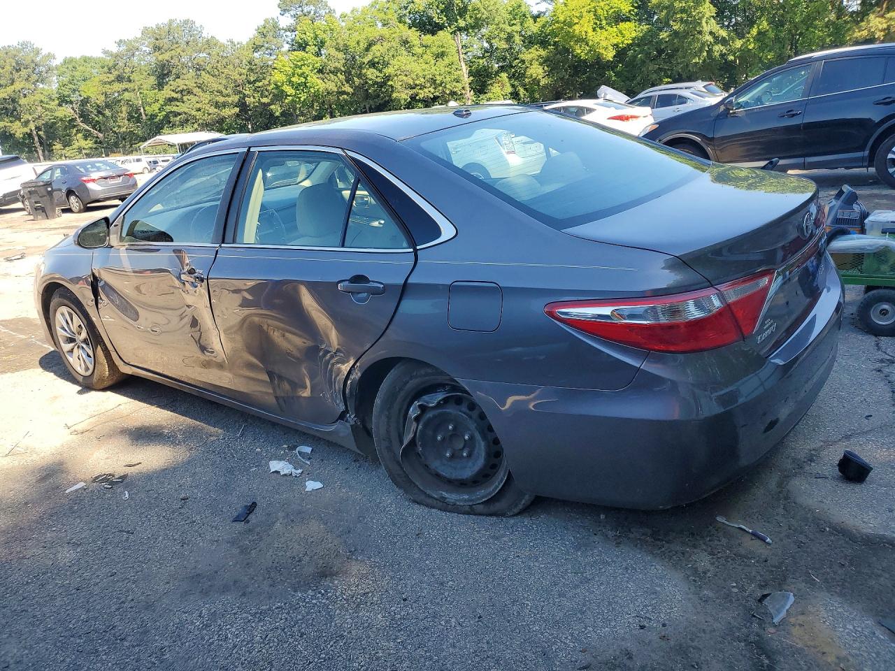 2015 Toyota Camry Le Gray vin: 4T1BF1FK8FU051989