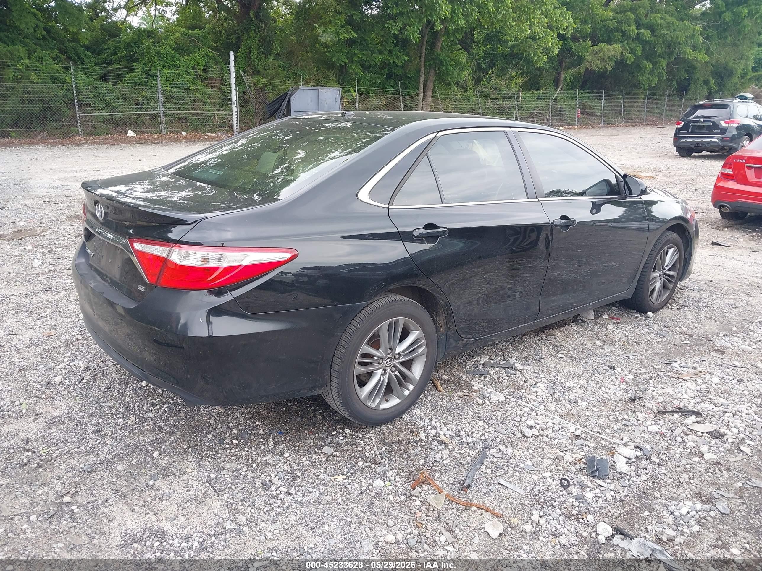 2015 Toyota Camry Se Черный vin: 4T1BF1FK8FU053290