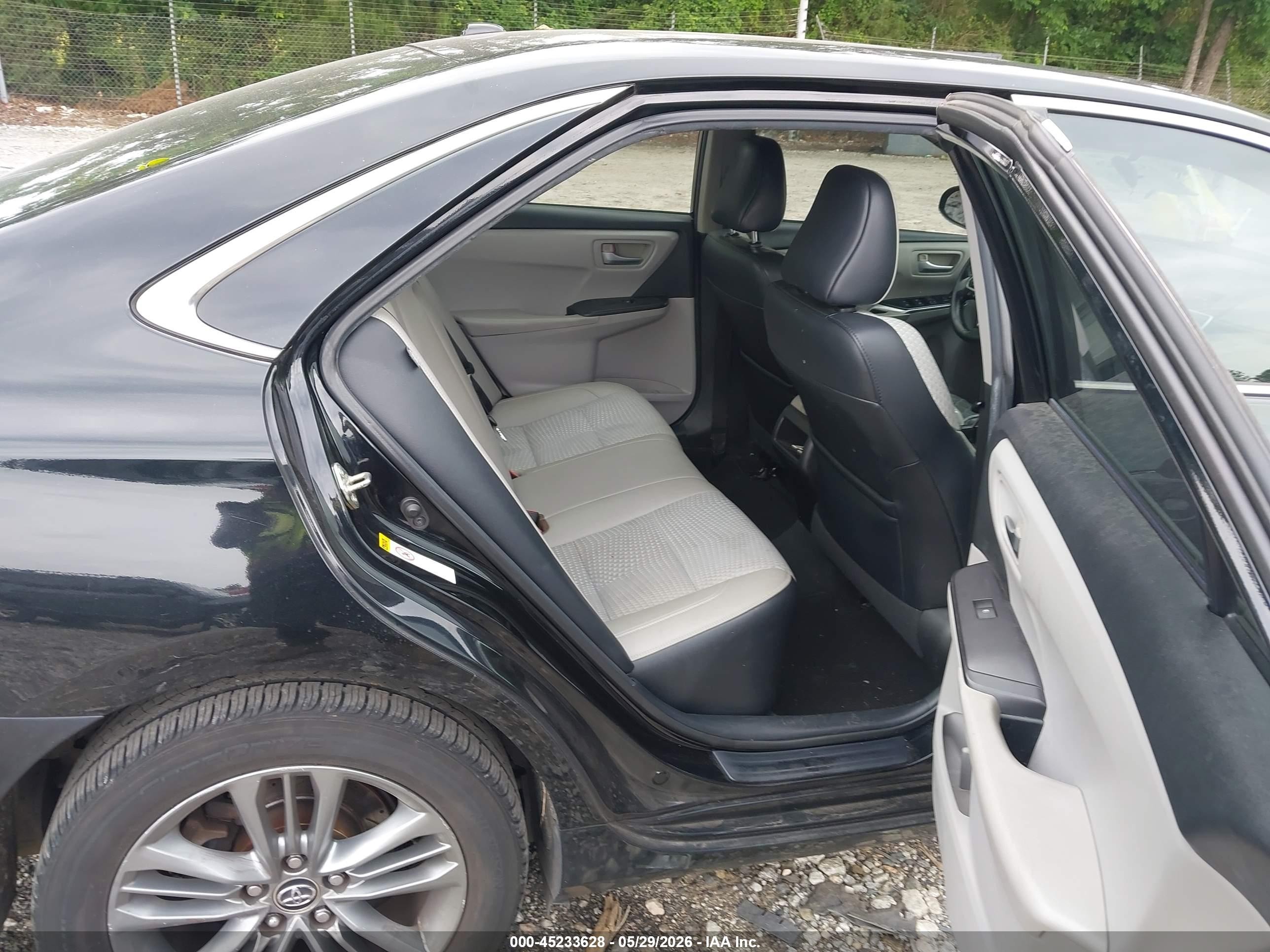 2015 Toyota Camry Se Черный vin: 4T1BF1FK8FU053290