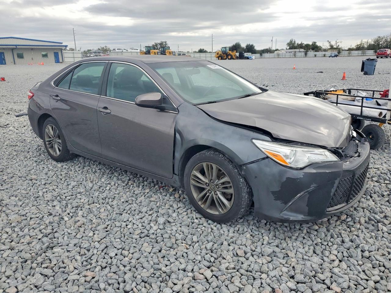 2015 Toyota Camry Le Gray vin: 4T1BF1FK8FU063494