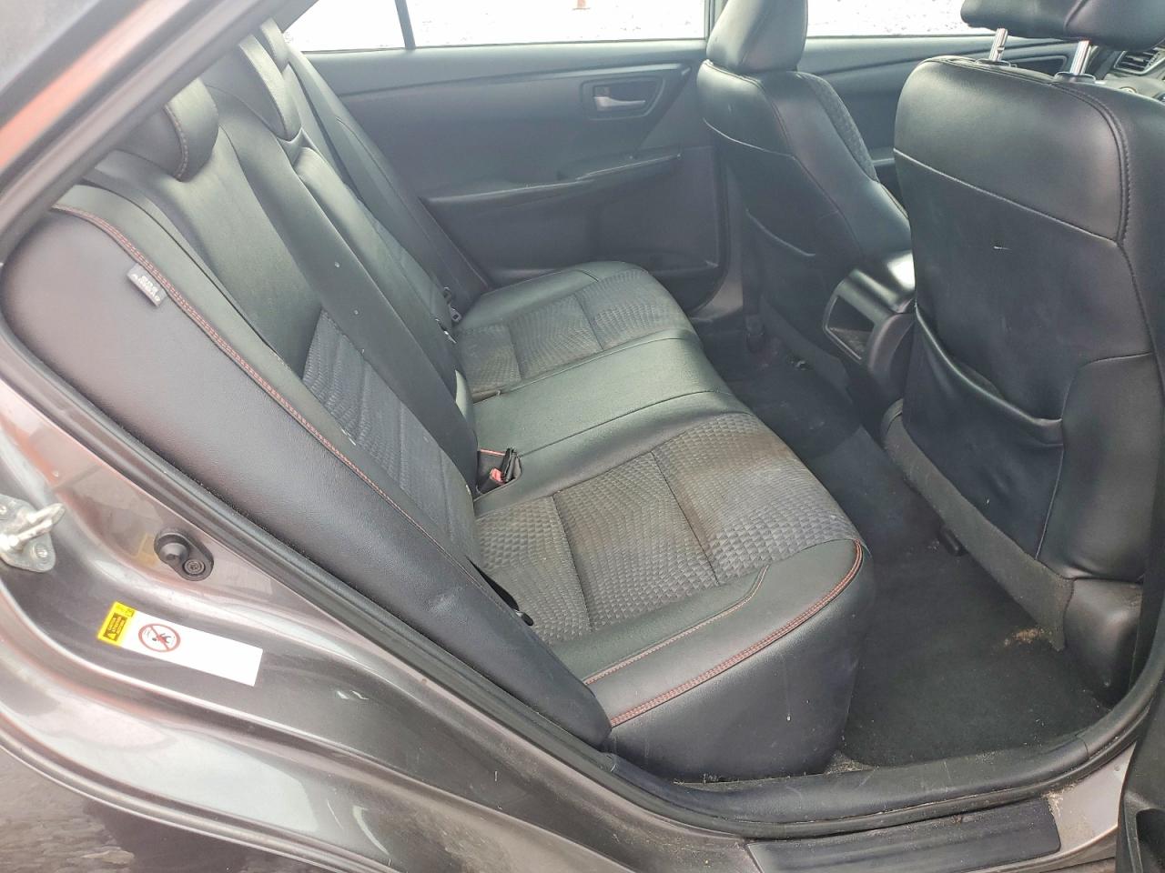 2015 Toyota Camry Le Gray vin: 4T1BF1FK8FU063494