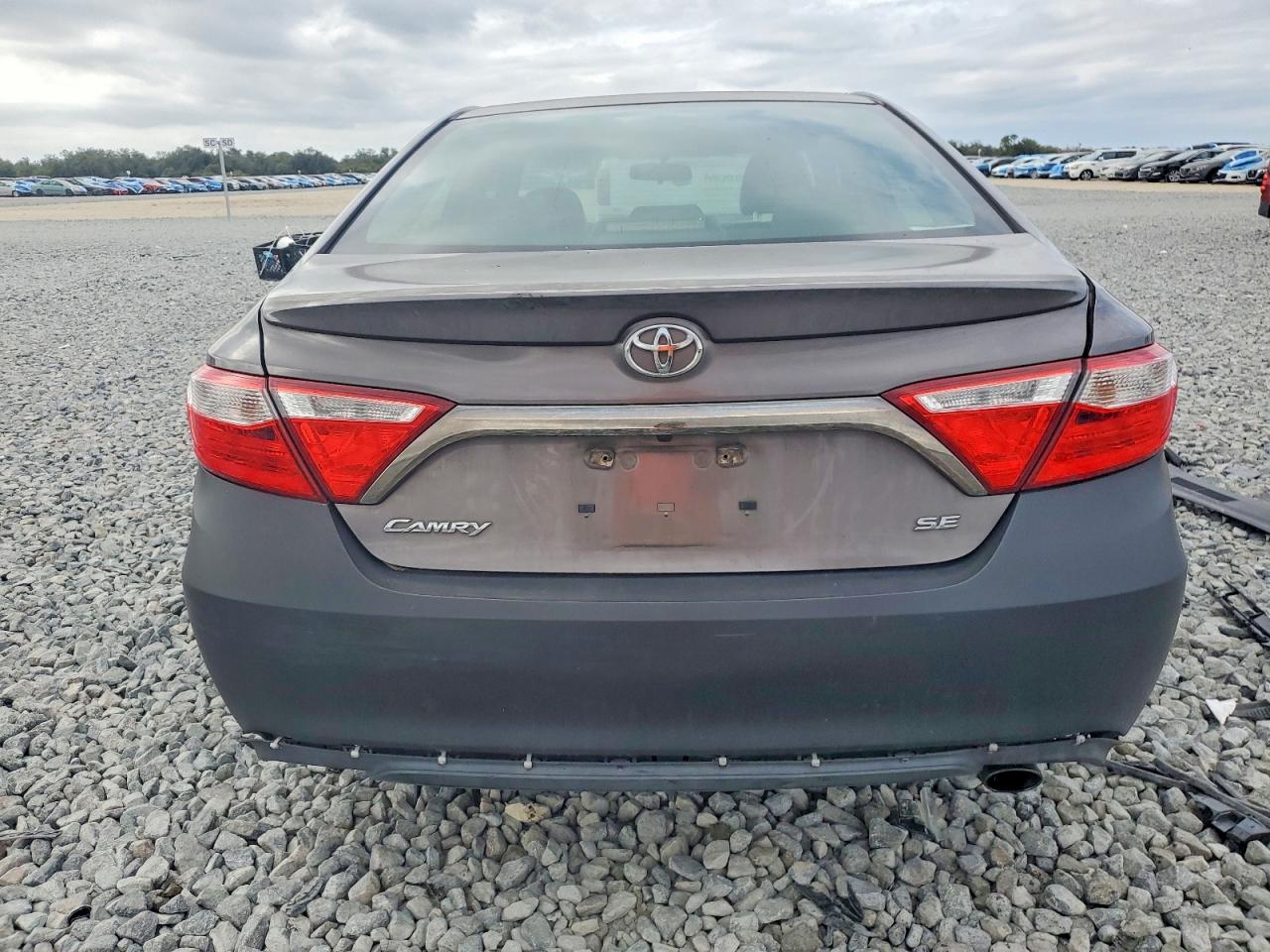 2015 Toyota Camry Le Gray vin: 4T1BF1FK8FU063494