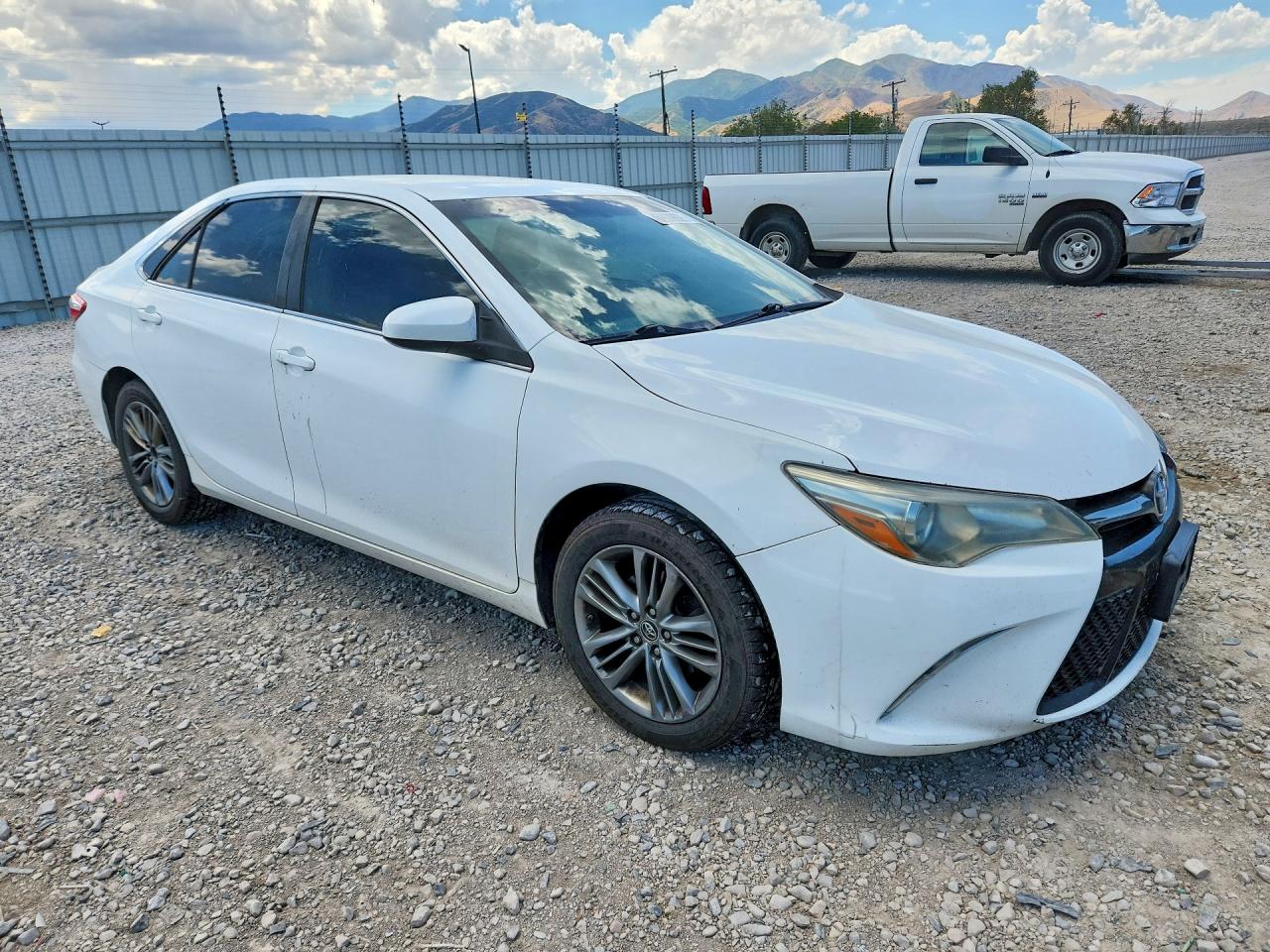 2015 Toyota Camry Se White vin: 4T1BF1FK8FU080523