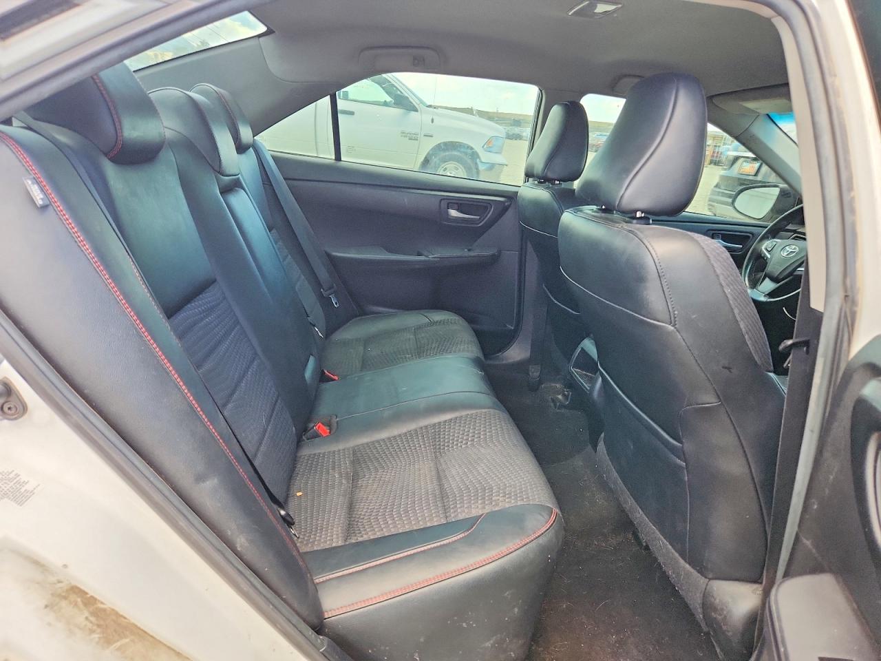 2015 Toyota Camry Se White vin: 4T1BF1FK8FU080523