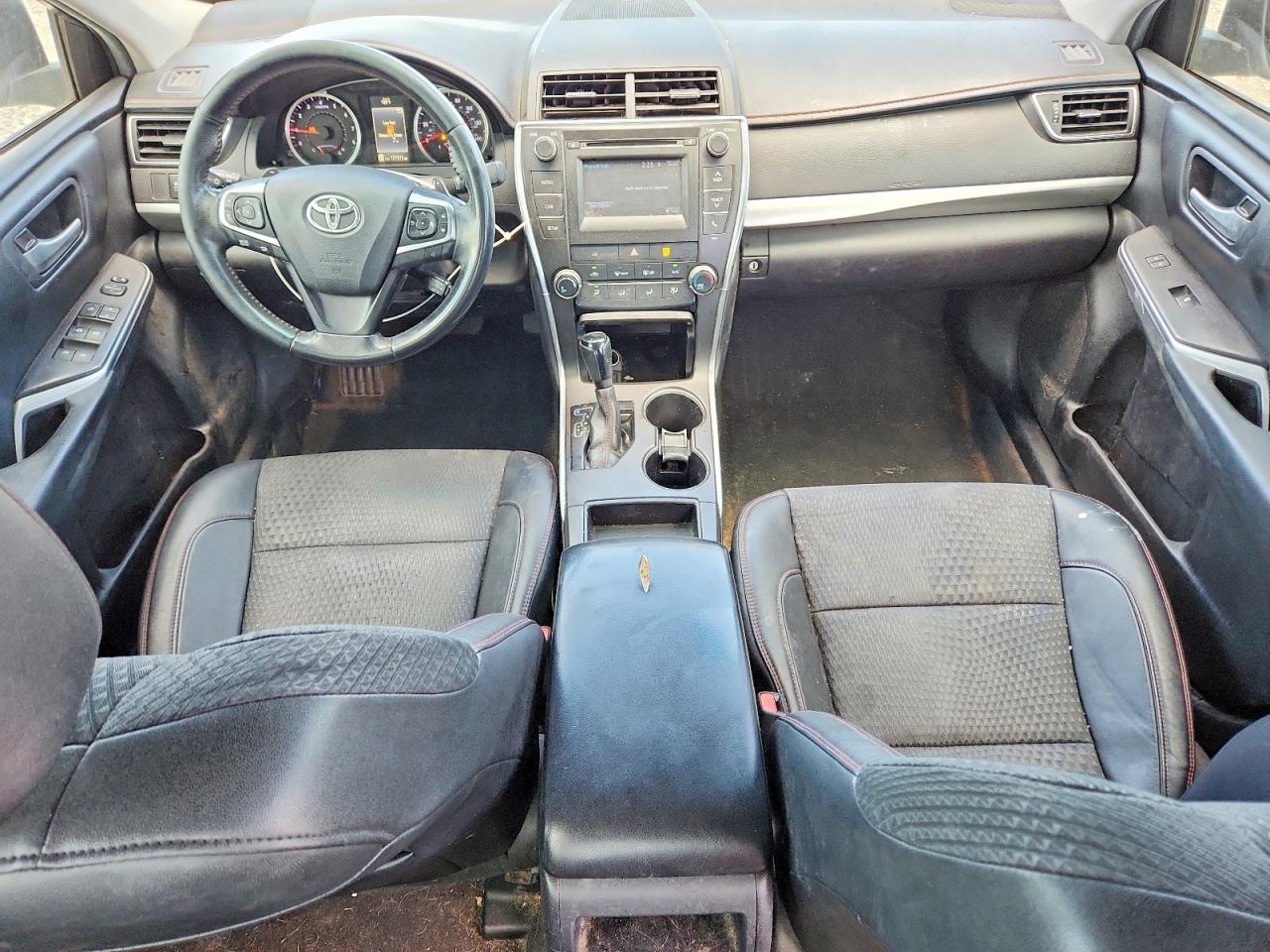2015 Toyota Camry Se White vin: 4T1BF1FK8FU080523