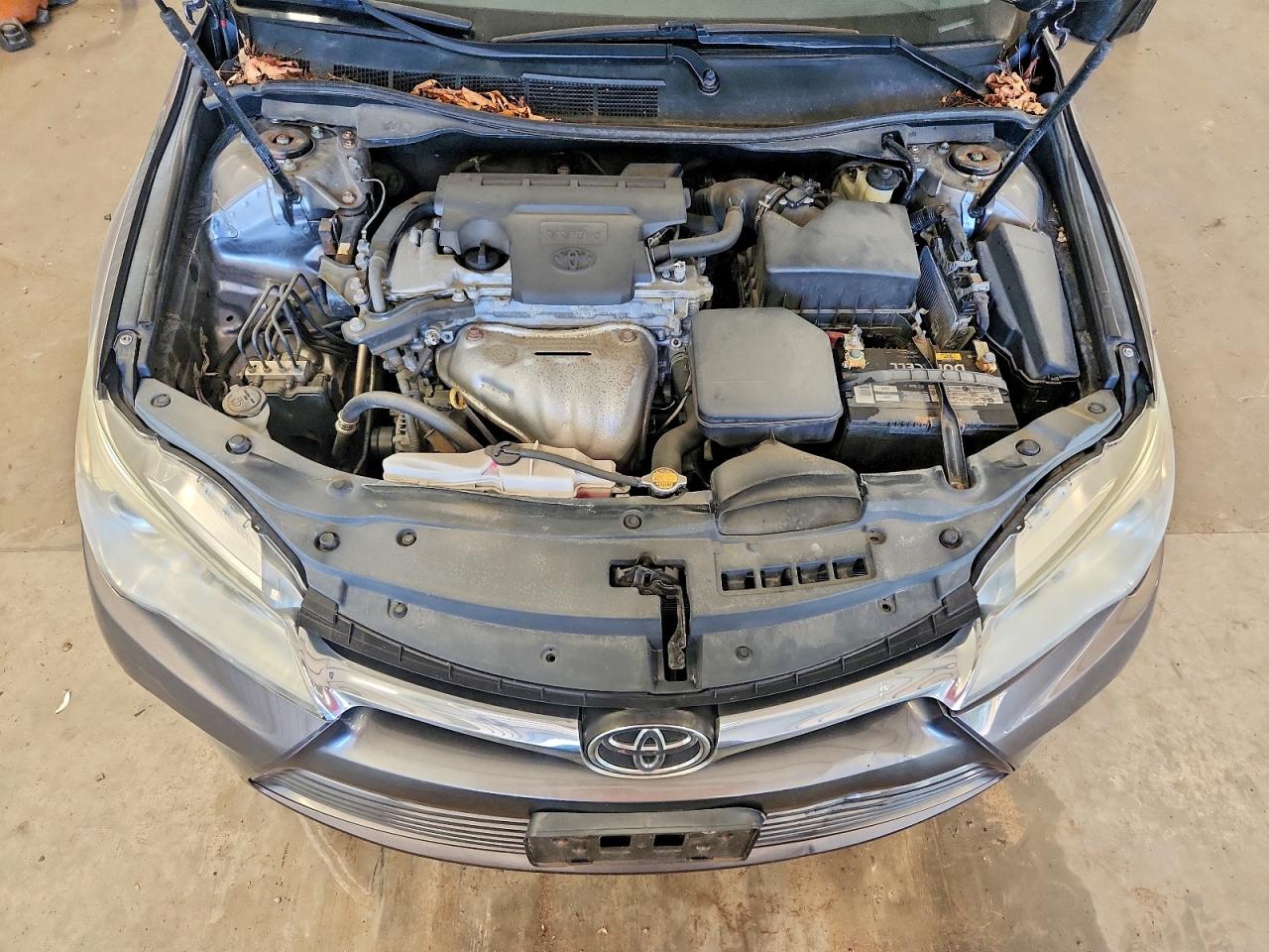 2015 Toyota Camry Le Gray vin: 4T1BF1FK8FU083910