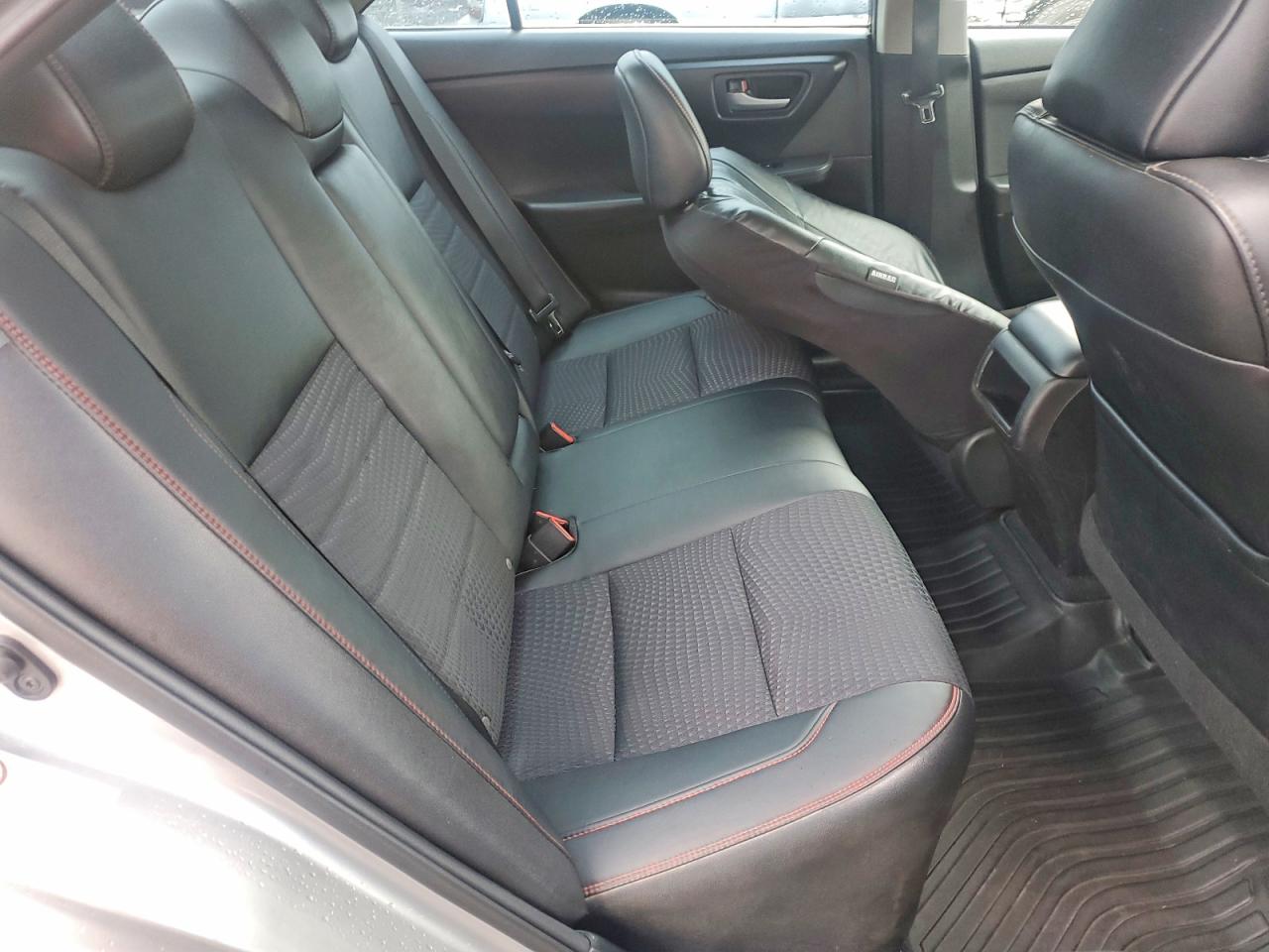 2015 Toyota Camry Se Silver vin: 4T1BF1FK8FU099556