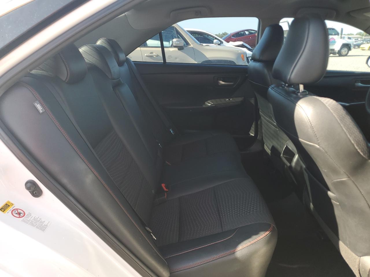2015 Toyota Camry Se White vin: 4T1BF1FK8FU108949