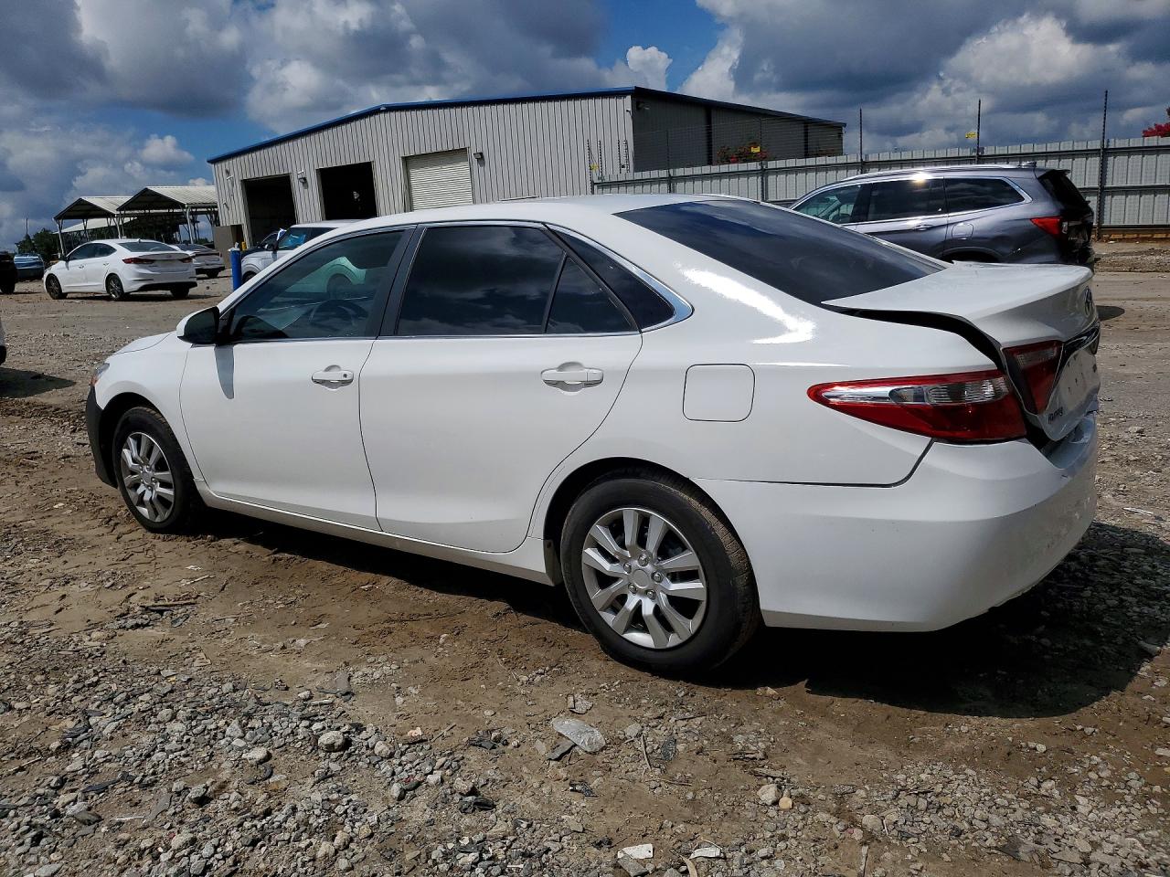 2015 Toyota Camry Le Белый vin: 4T1BF1FK8FU110796