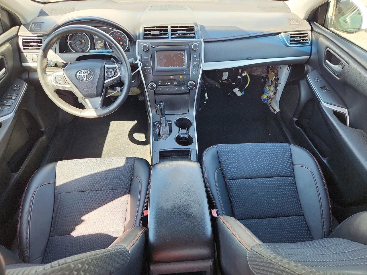 2015 Toyota Camry Se White vin: 4T1BF1FK8FU115481