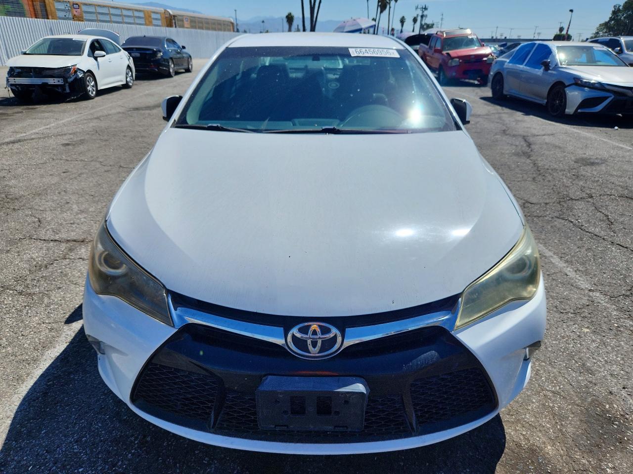2015 Toyota Camry Se White vin: 4T1BF1FK8FU115481
