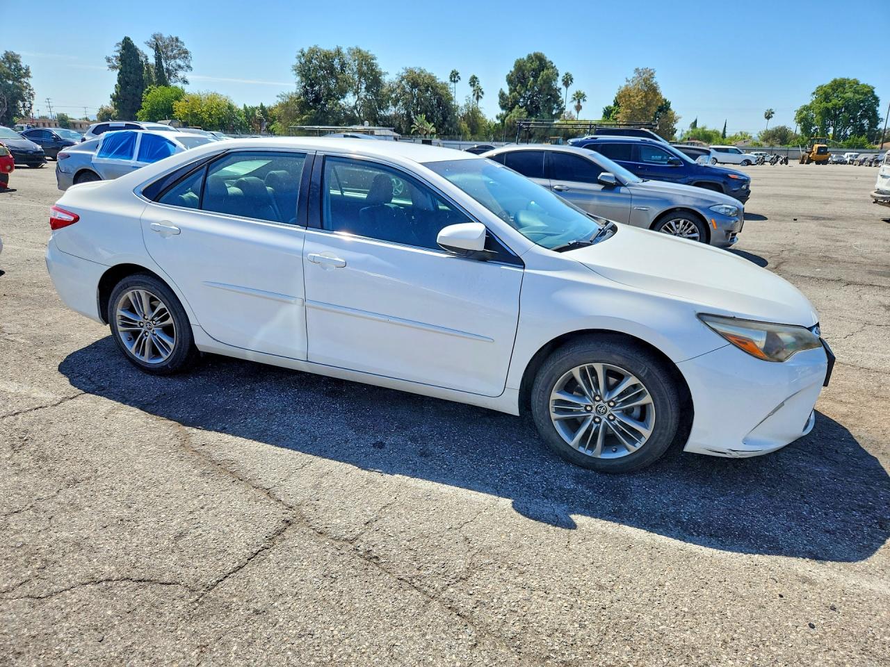 2015 Toyota Camry Se White vin: 4T1BF1FK8FU115481