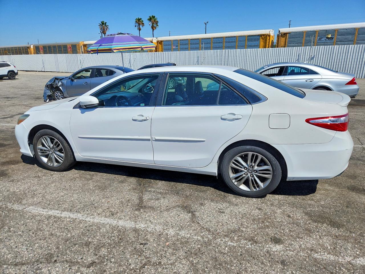 2015 Toyota Camry Se White vin: 4T1BF1FK8FU115481