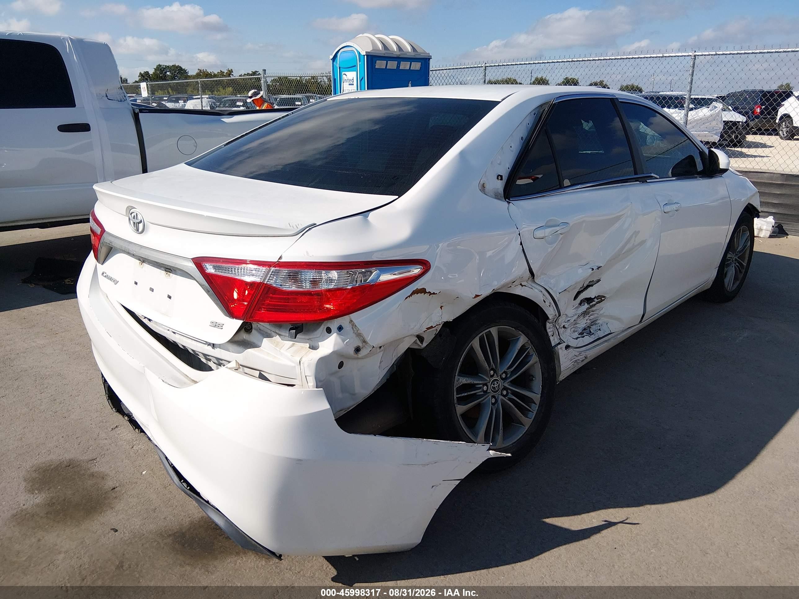 2015 Toyota Camry Se White vin: 4T1BF1FK8FU480260