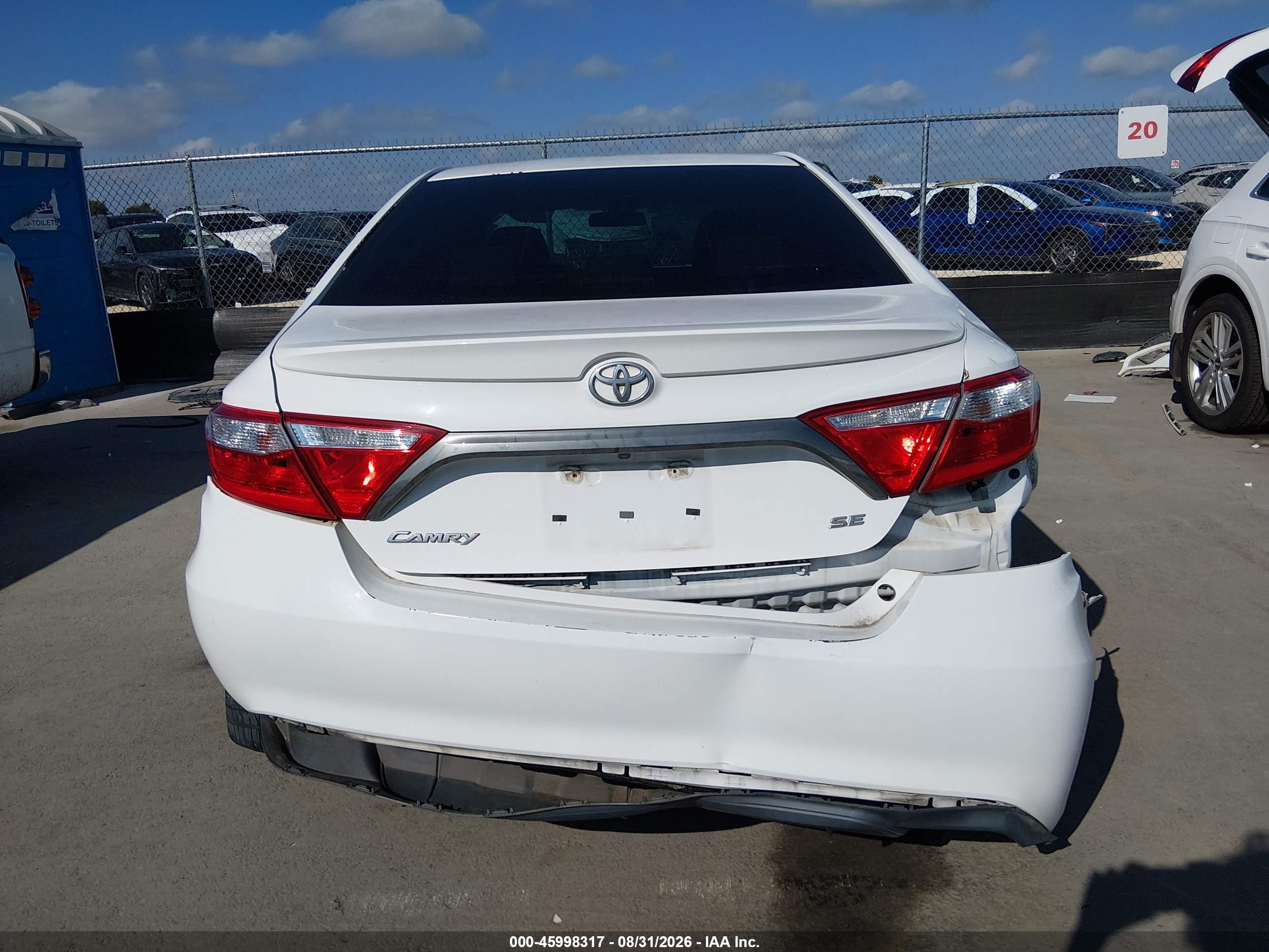 2015 Toyota Camry Se White vin: 4T1BF1FK8FU480260