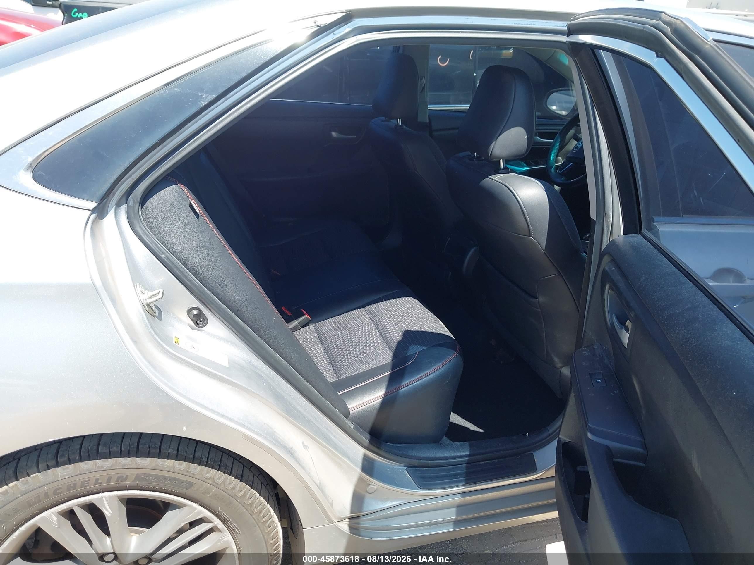 2015 Toyota Camry Se Silver vin: 4T1BF1FK8FU488553