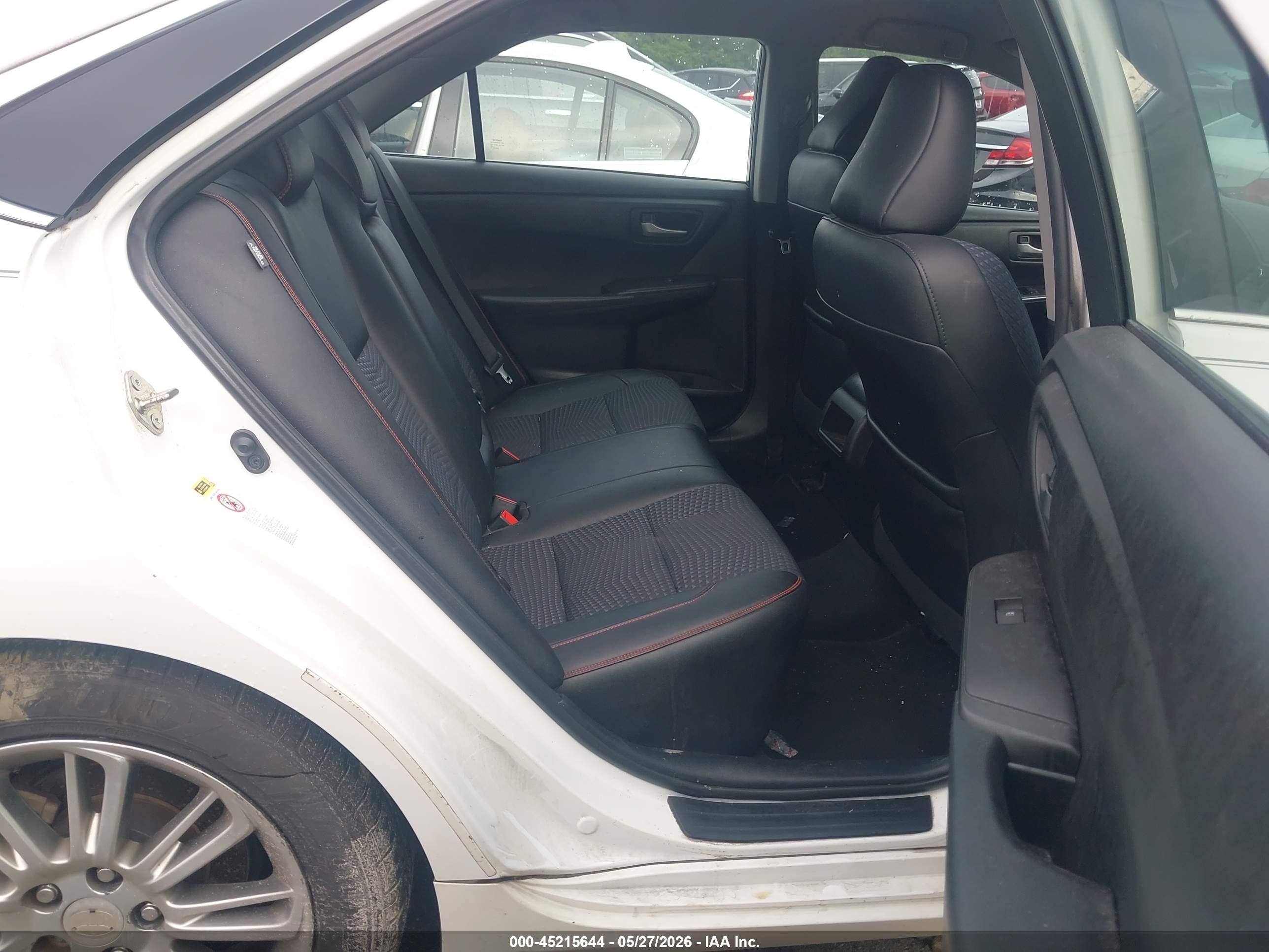 2015 Toyota Camry Se White vin: 4T1BF1FK8FU498225