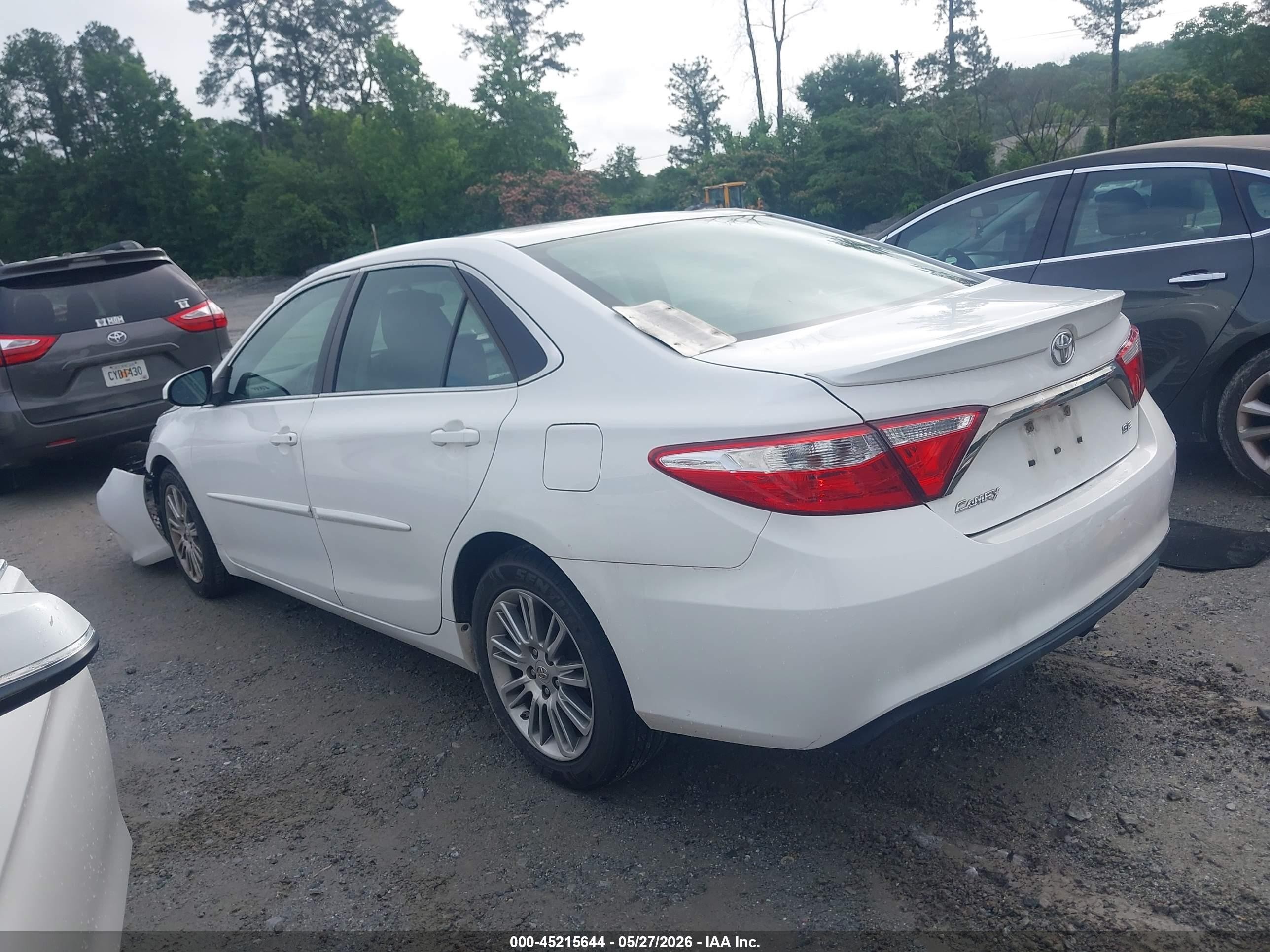 2015 Toyota Camry Se White vin: 4T1BF1FK8FU498225