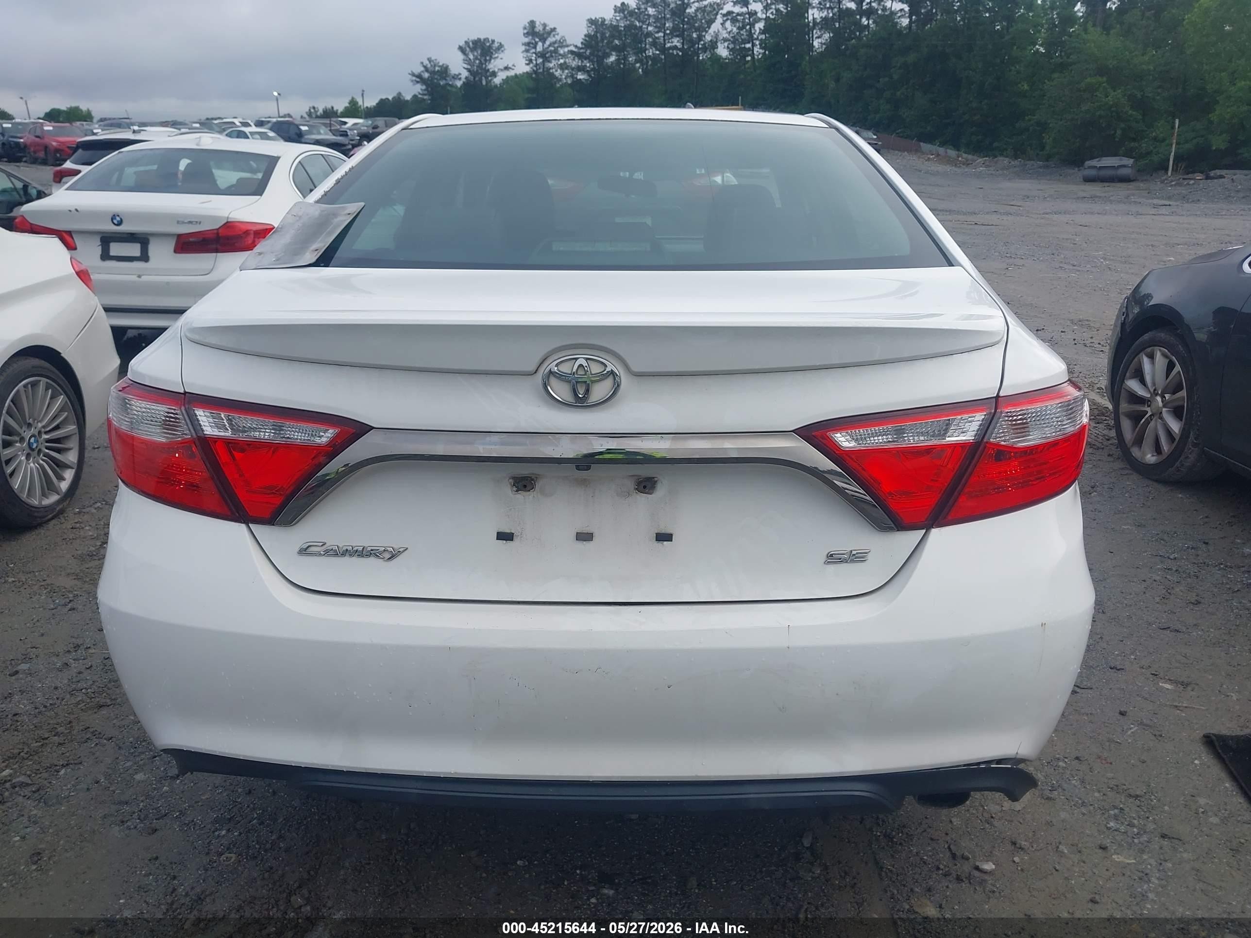2015 Toyota Camry Se White vin: 4T1BF1FK8FU498225