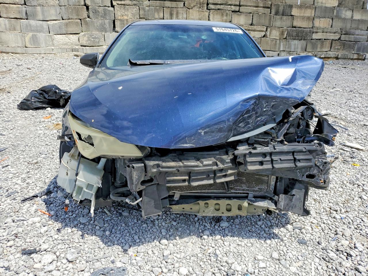 2015 Toyota Camry Le Blue vin: 4T1BF1FK8FU873580