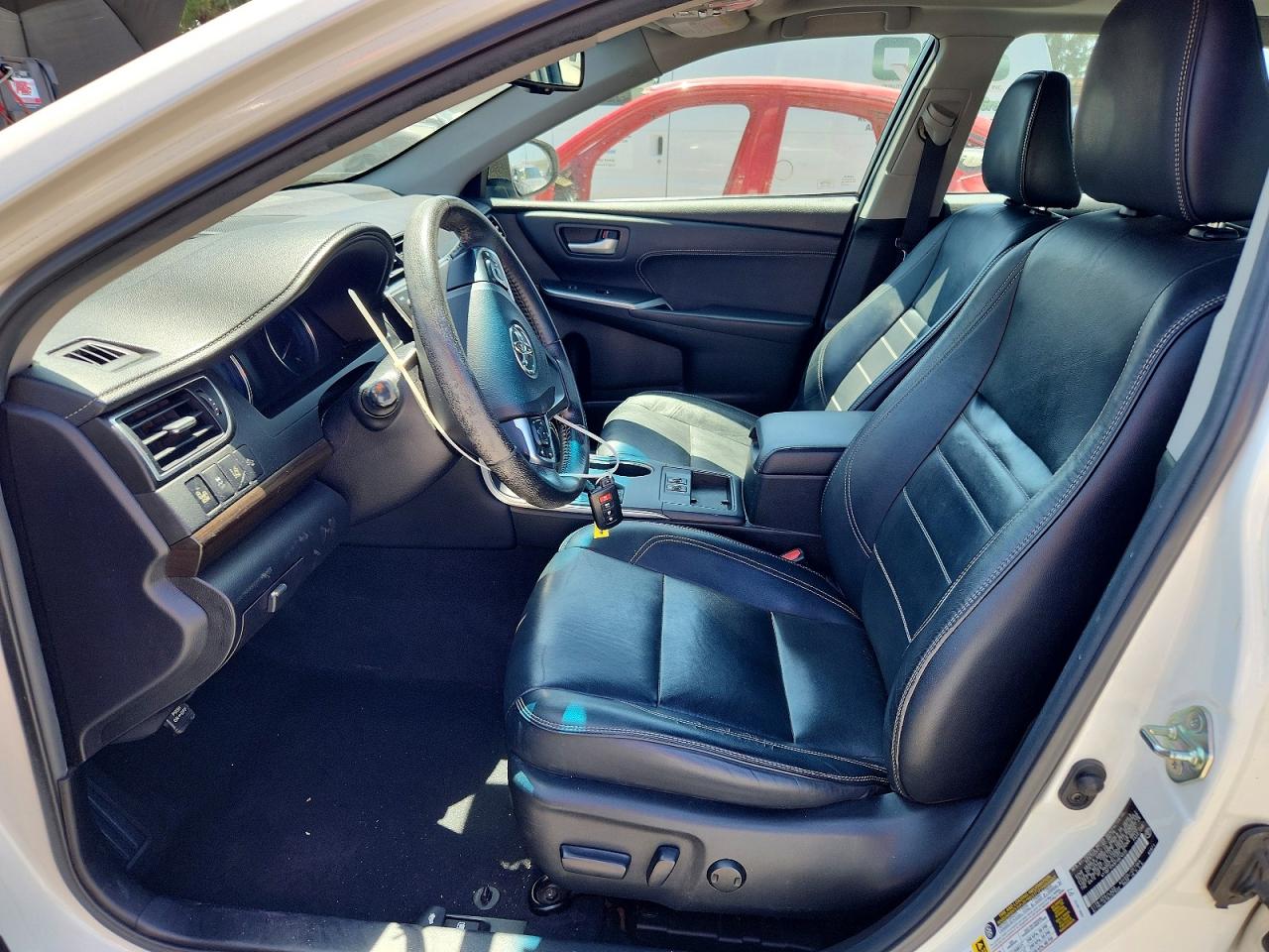 2015 Toyota Camry Xle White vin: 4T1BF1FK8FU874535