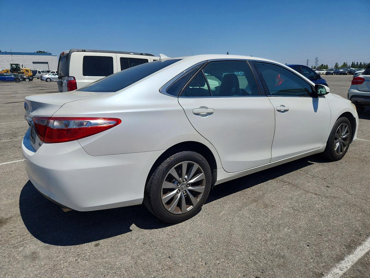 2015 Toyota Camry Xle White vin: 4T1BF1FK8FU874535