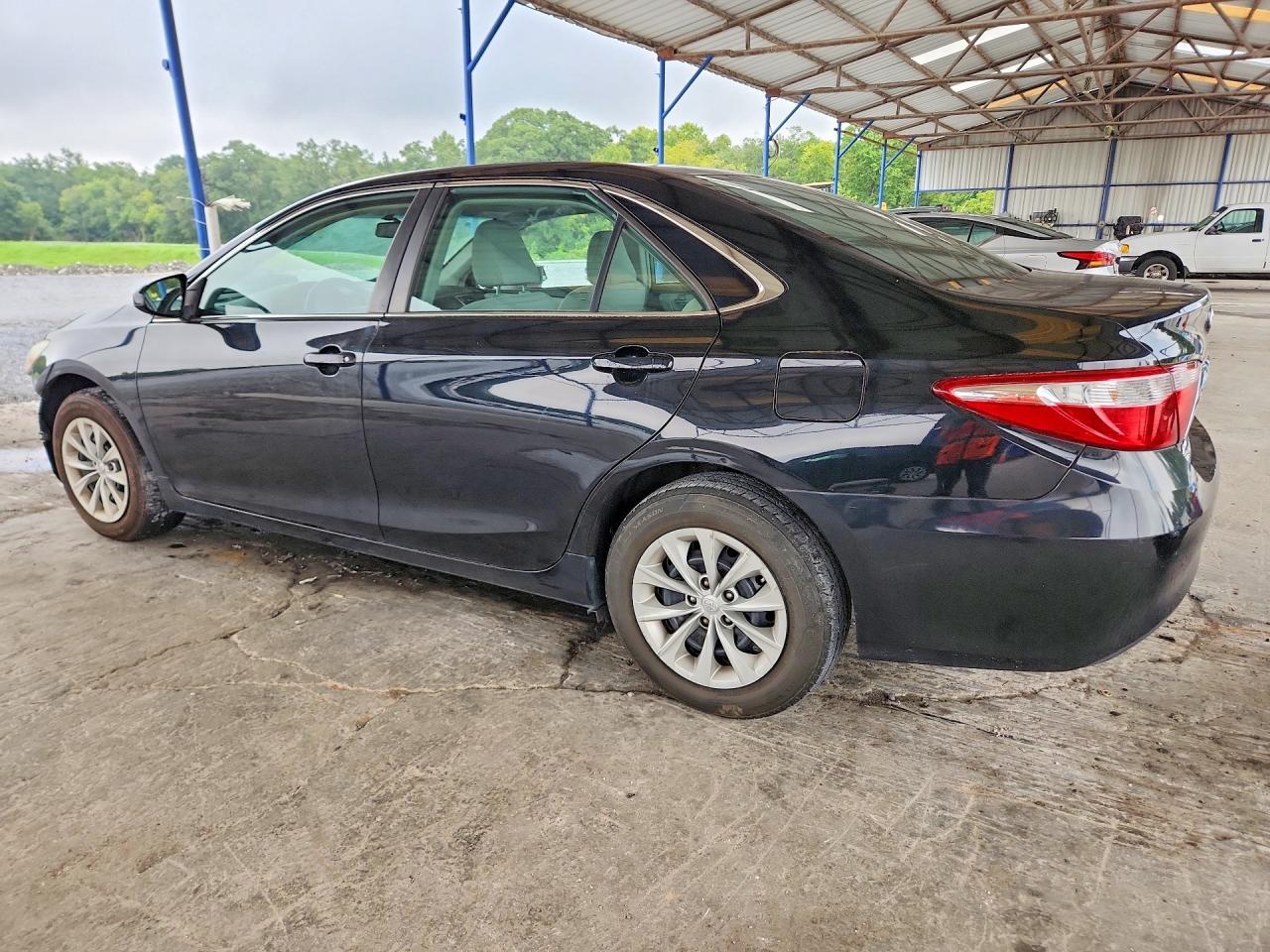 2015 Toyota Camry Le Черный vin: 4T1BF1FK8FU891402