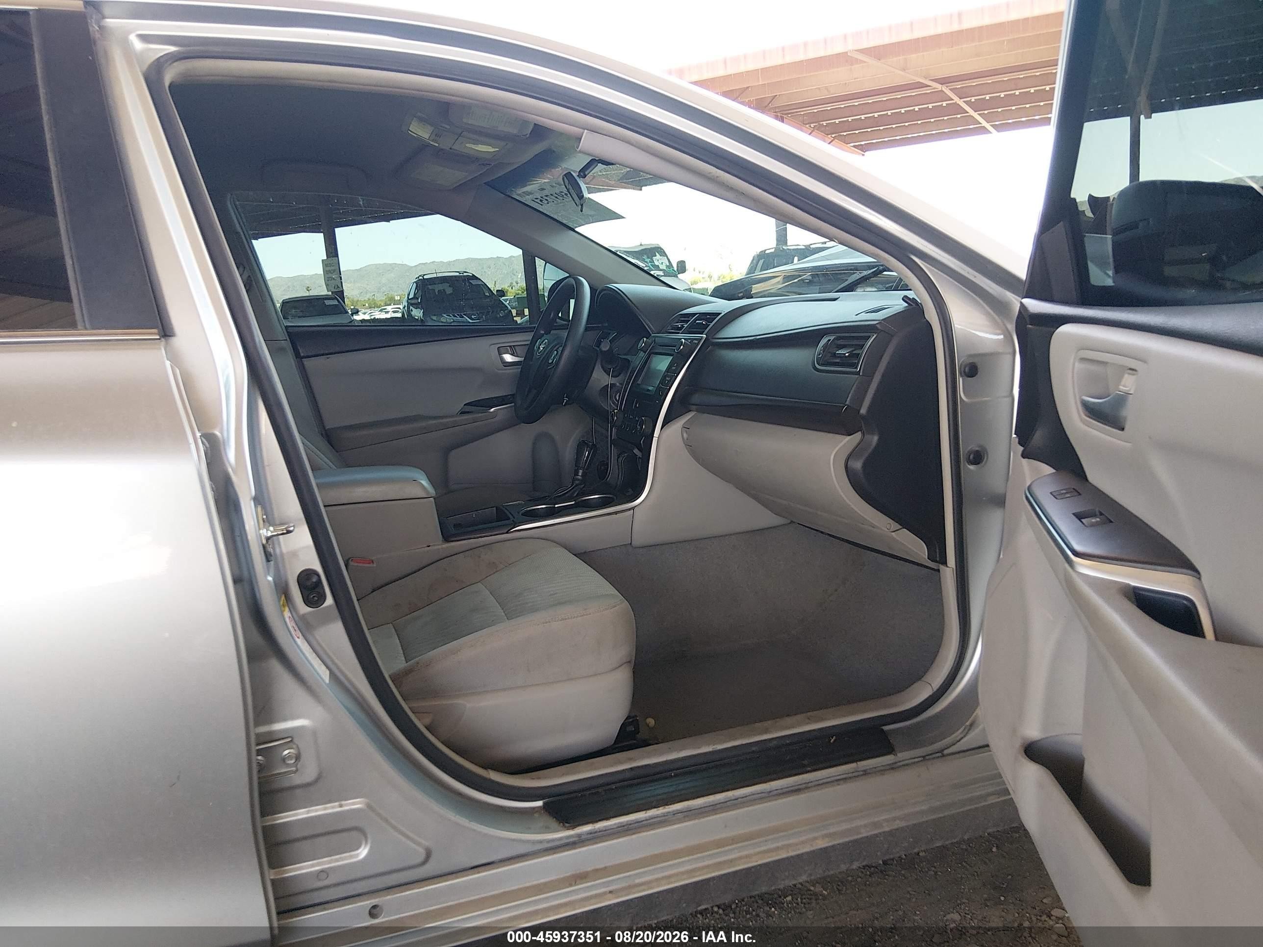 2015 Toyota Camry Le Silver vin: 4T1BF1FK8FU899824