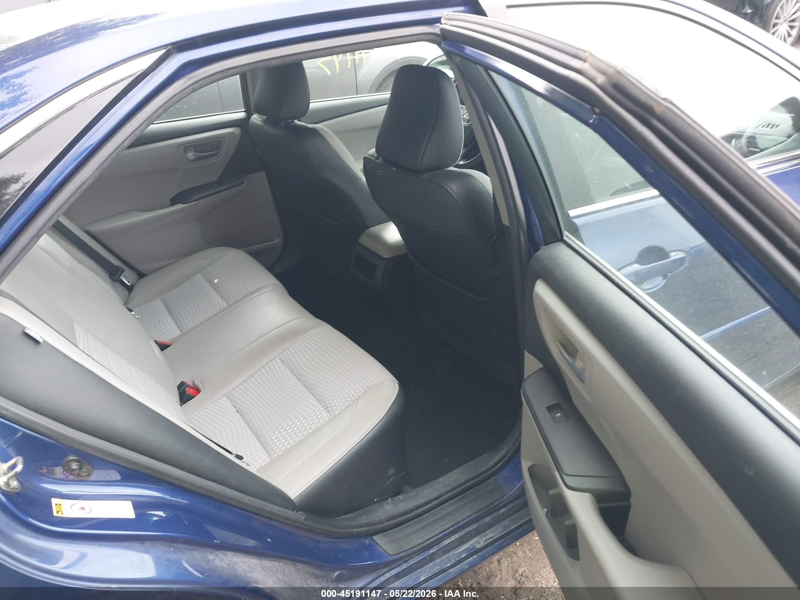 2015 Toyota Camry Se Blue vin: 4T1BF1FK8FU900972
