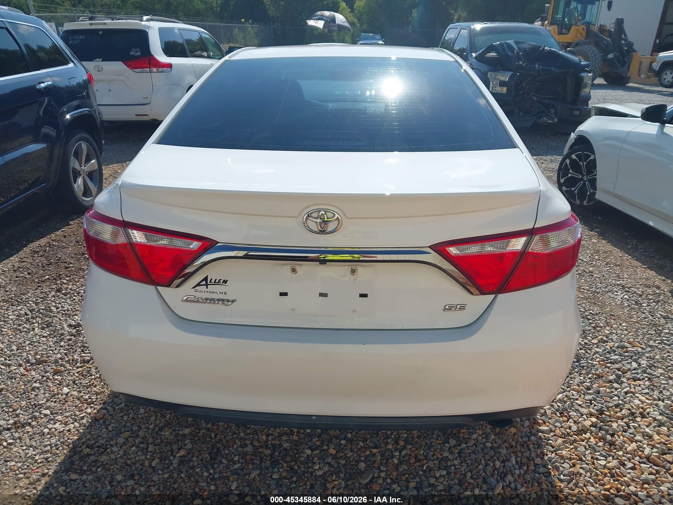 2015 Toyota Camry Se White vin: 4T1BF1FK8FU903144