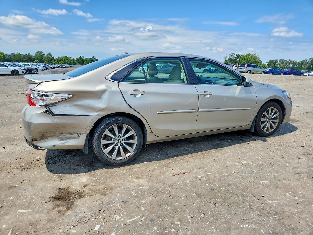 2015 Toyota Camry Xle Beige vin: 4T1BF1FK8FU905413