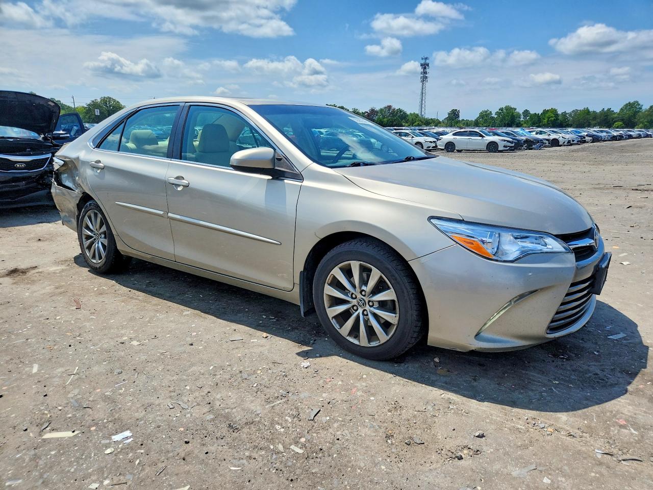 2015 Toyota Camry Xle Beige vin: 4T1BF1FK8FU905413