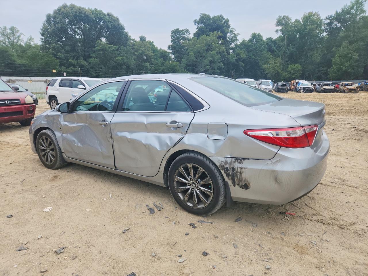 2015 Toyota Camry Xle Серебряный vin: 4T1BF1FK8FU913687