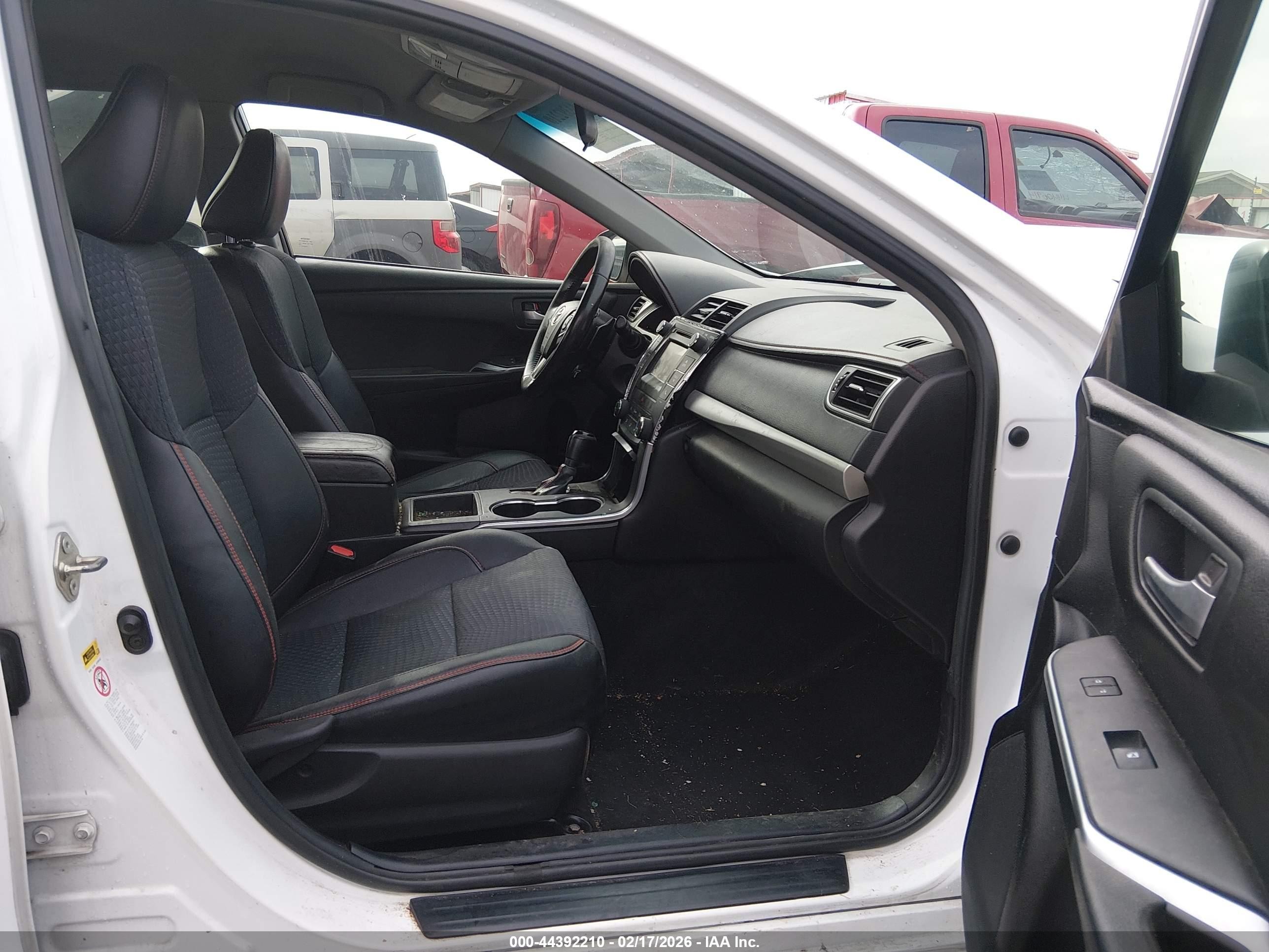 2015 Toyota Camry Se White vin: 4T1BF1FK8FU922485