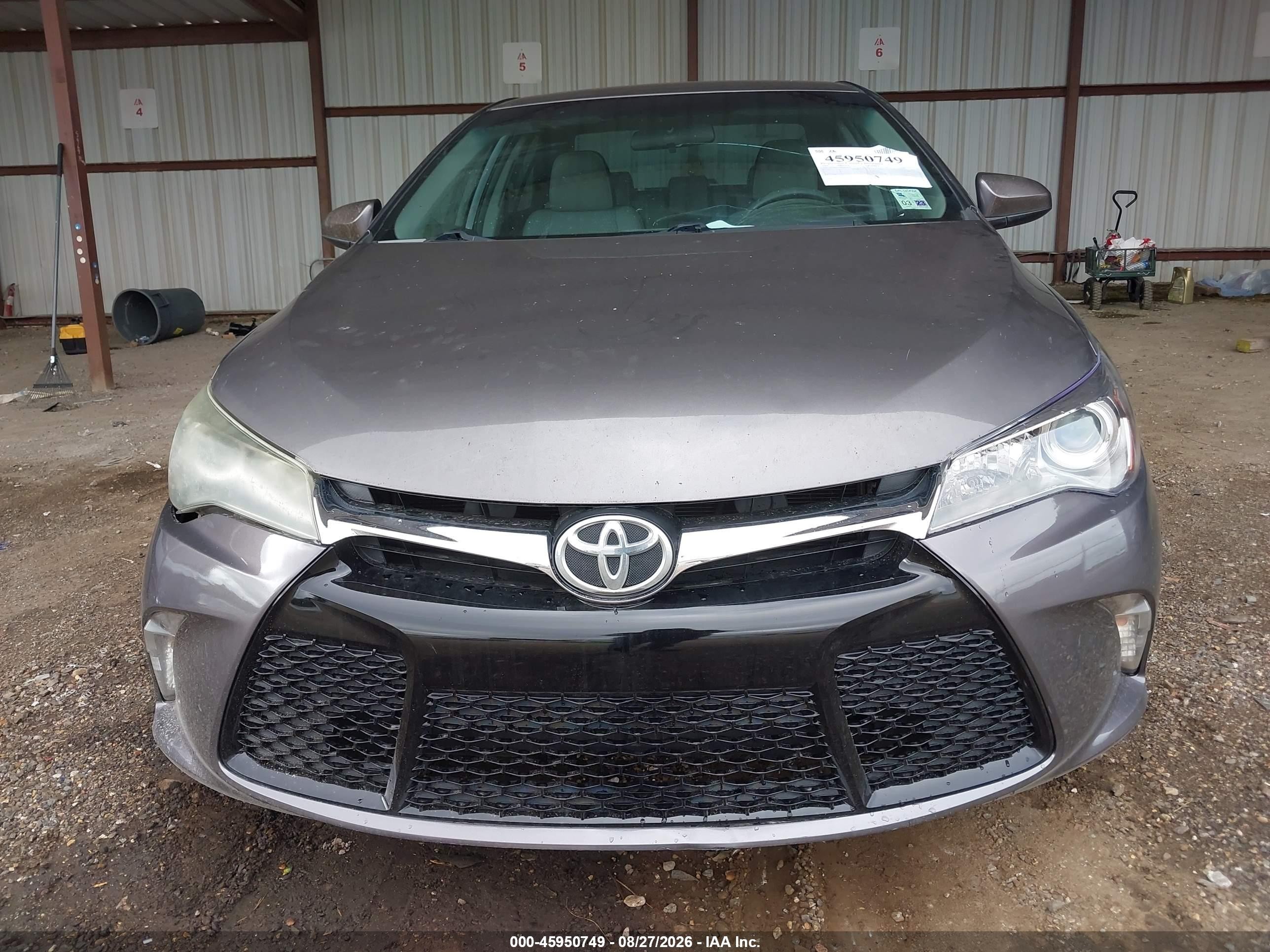 2015 Toyota Camry Se Champagne vin: 4T1BF1FK8FU927217