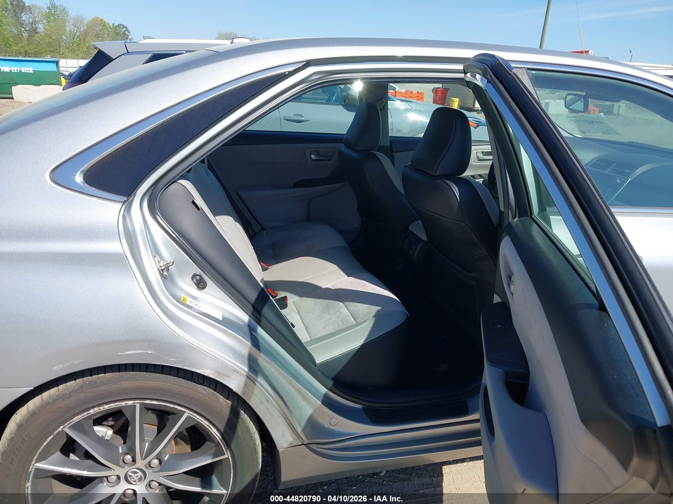 2015 Toyota Camry Xse Silver vin: 4T1BF1FK8FU935706
