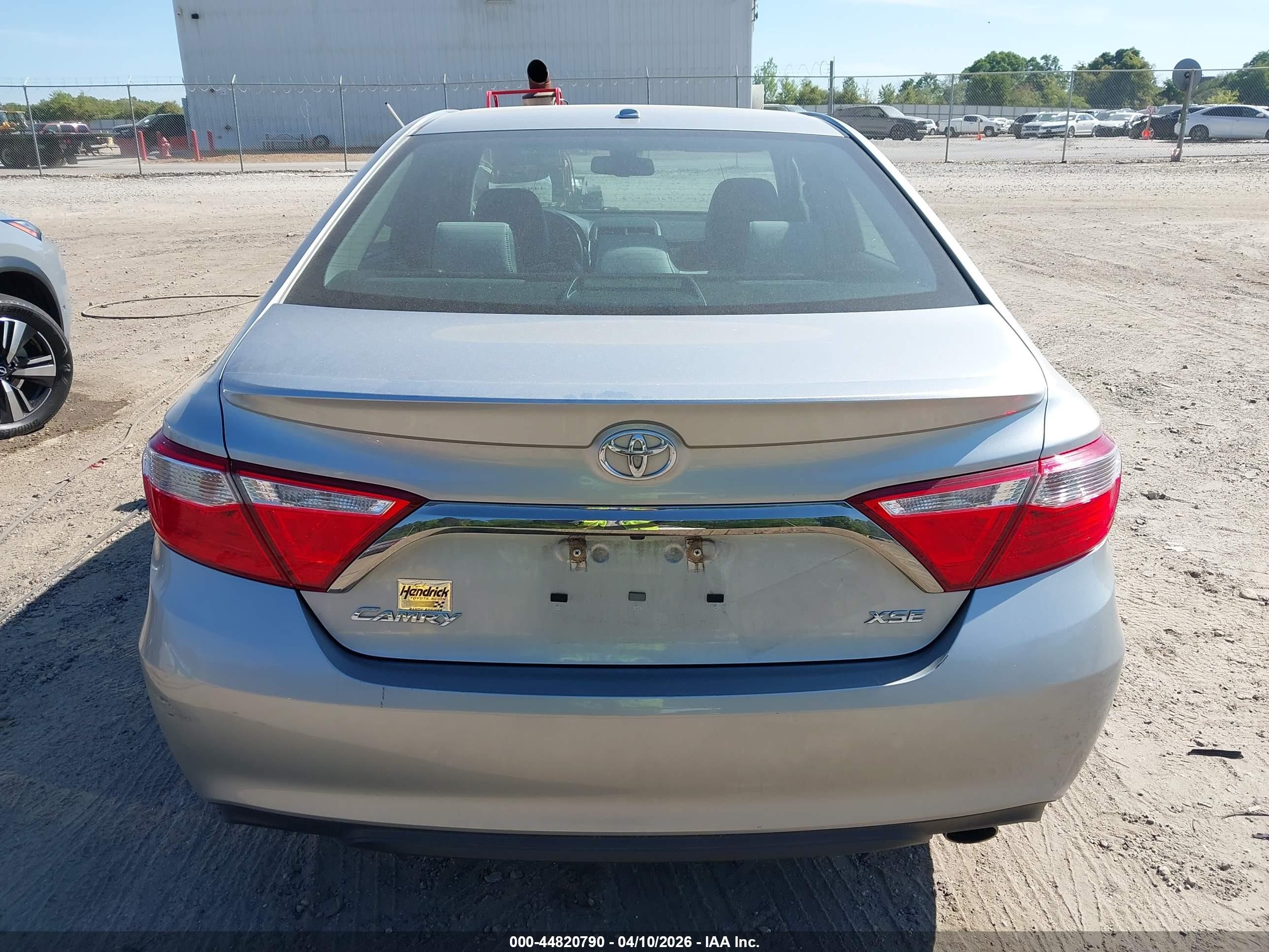 2015 Toyota Camry Xse Silver vin: 4T1BF1FK8FU935706