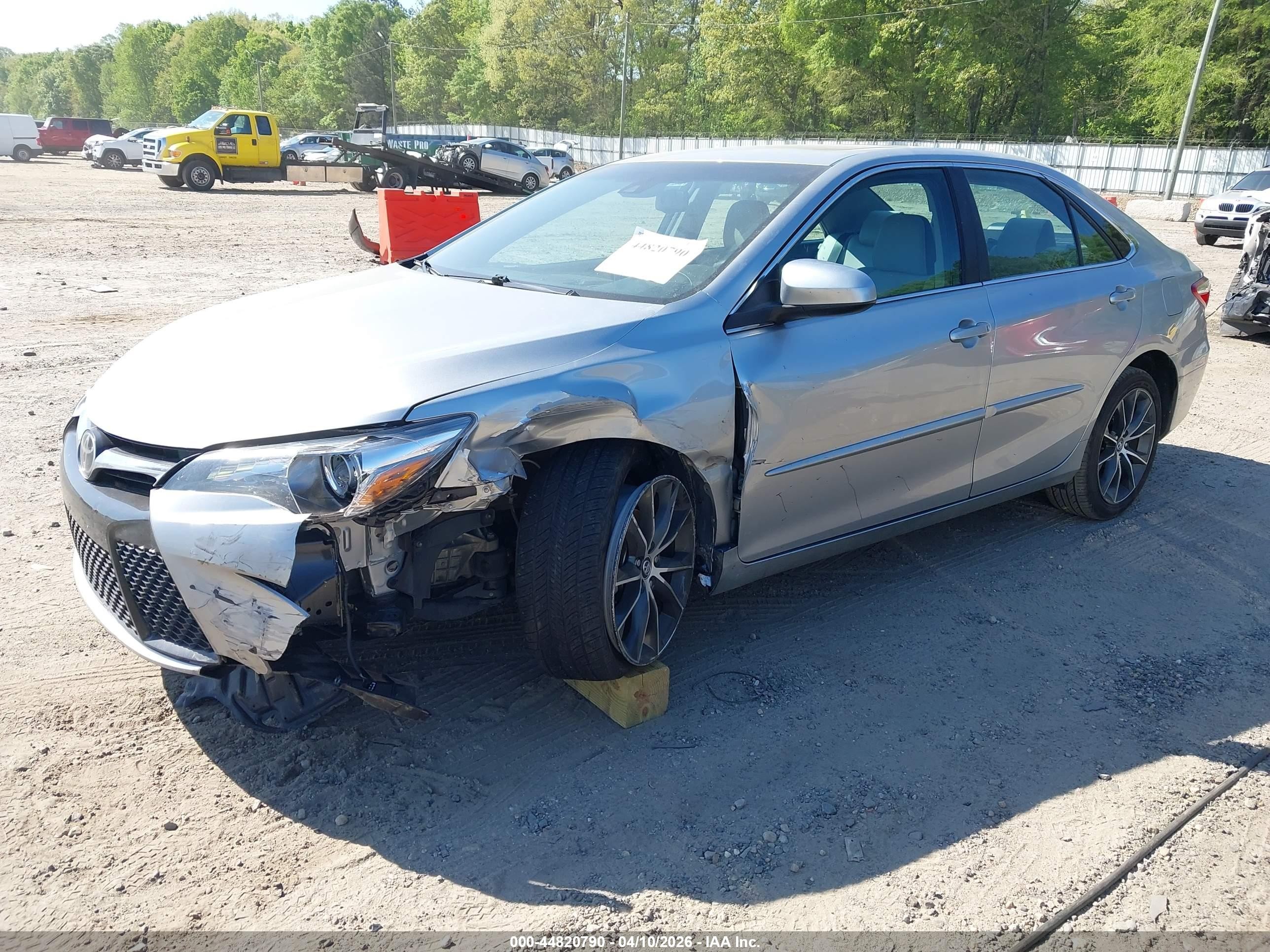 2015 Toyota Camry Xse Silver vin: 4T1BF1FK8FU935706