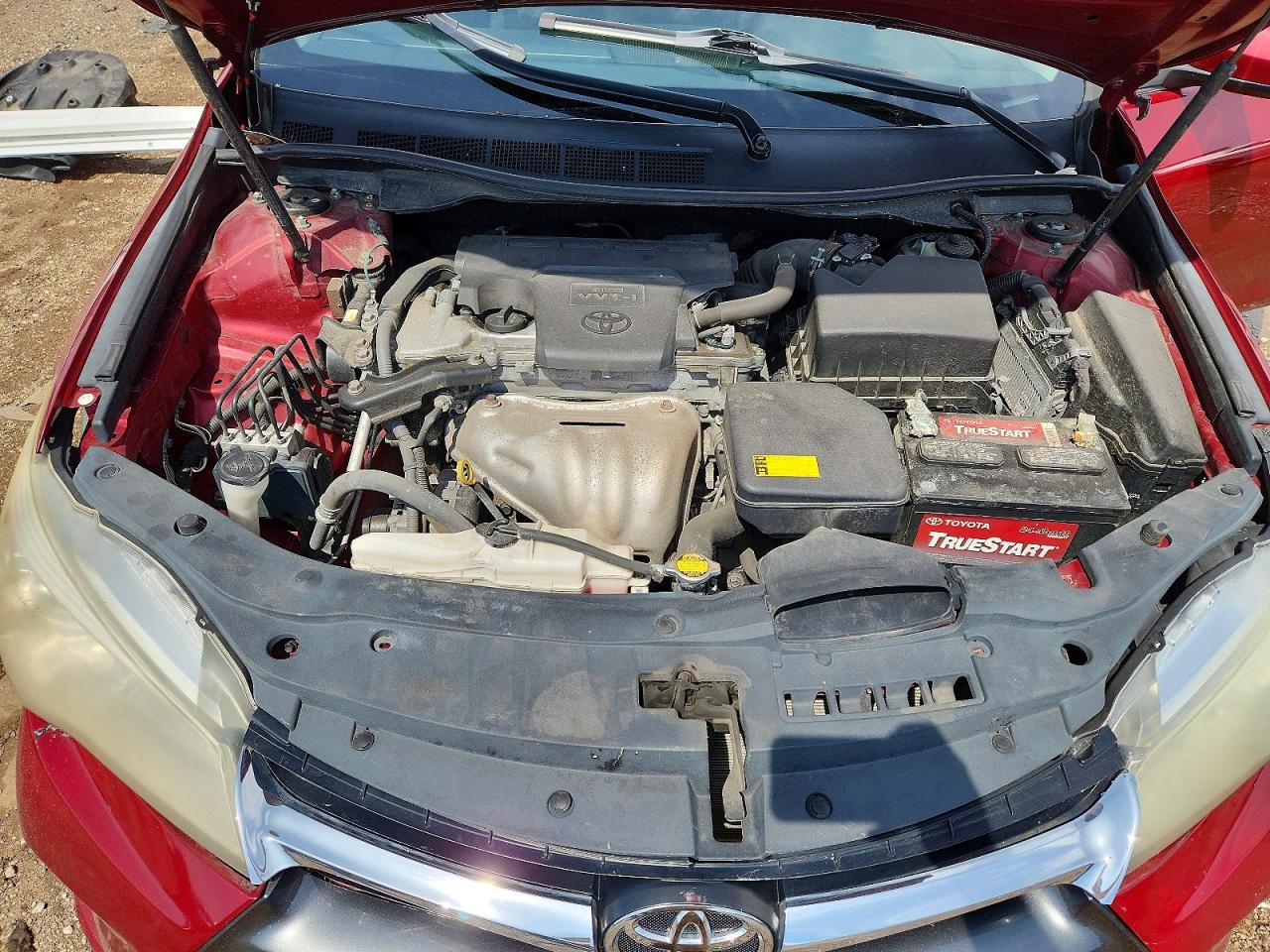 2015 Toyota Camry Le Red vin: 4T1BF1FK8FU944759