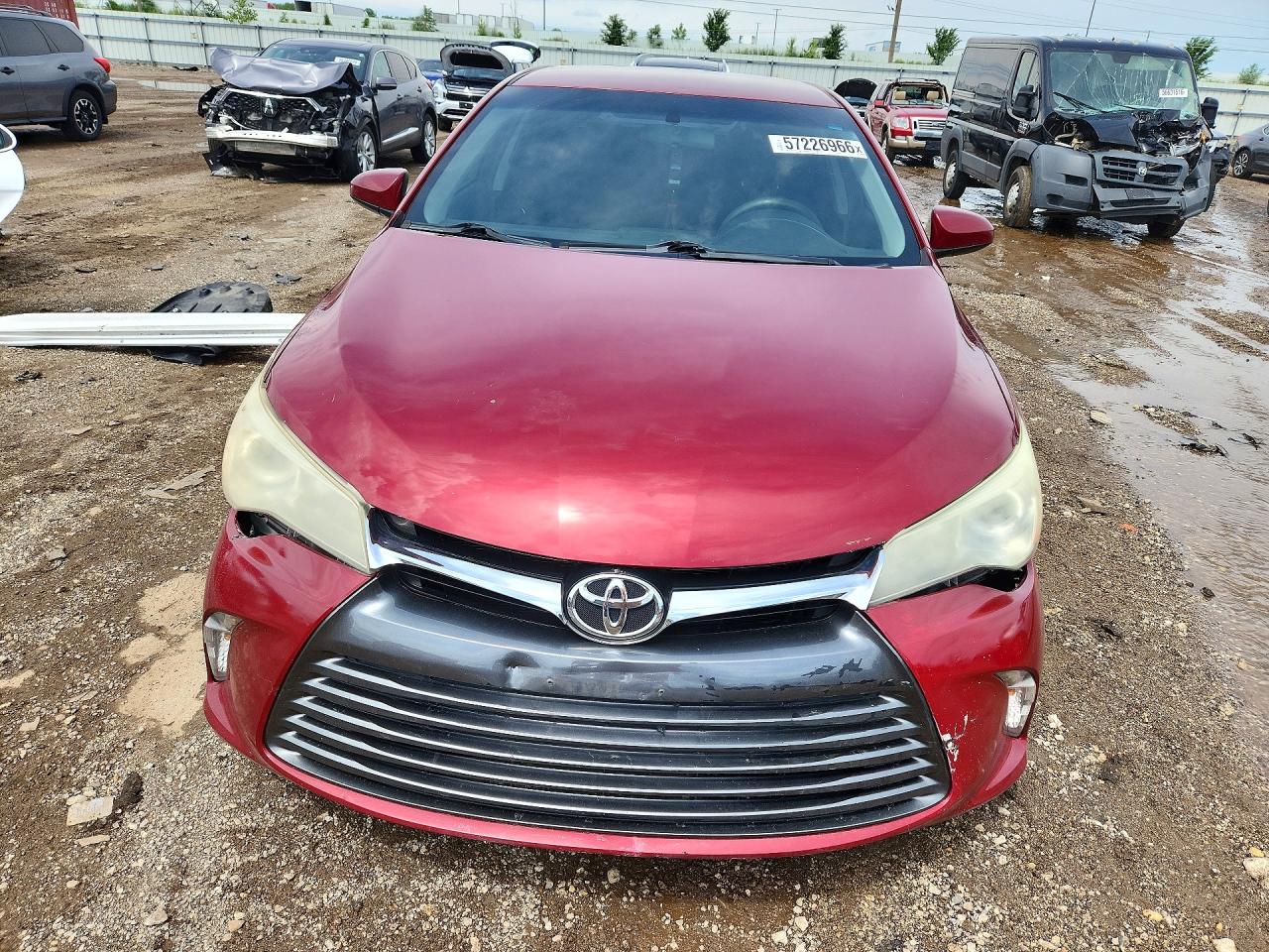 2015 Toyota Camry Le Red vin: 4T1BF1FK8FU944759