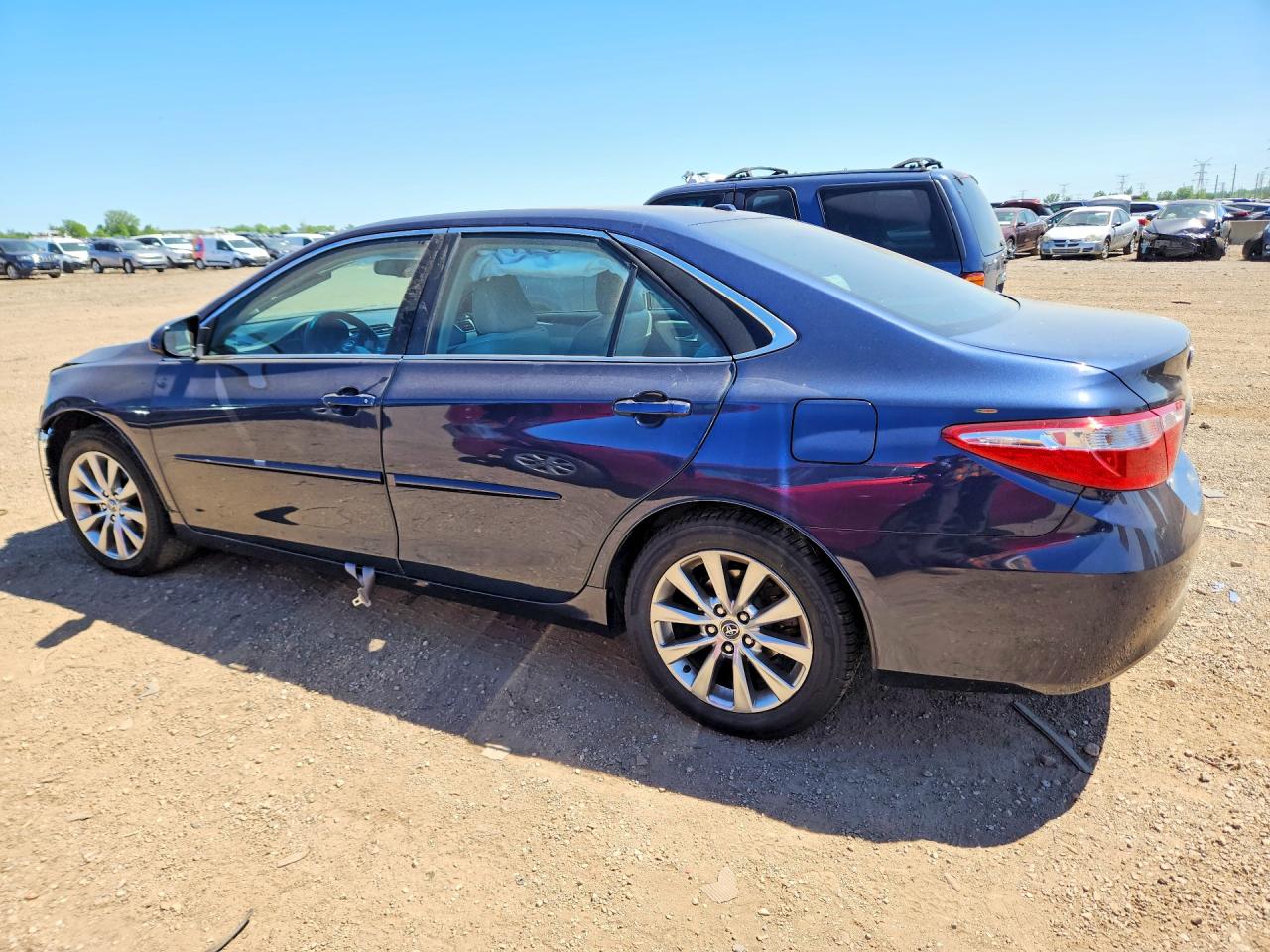 2015 Toyota Camry Xle Blue vin: 4T1BF1FK8FU968155