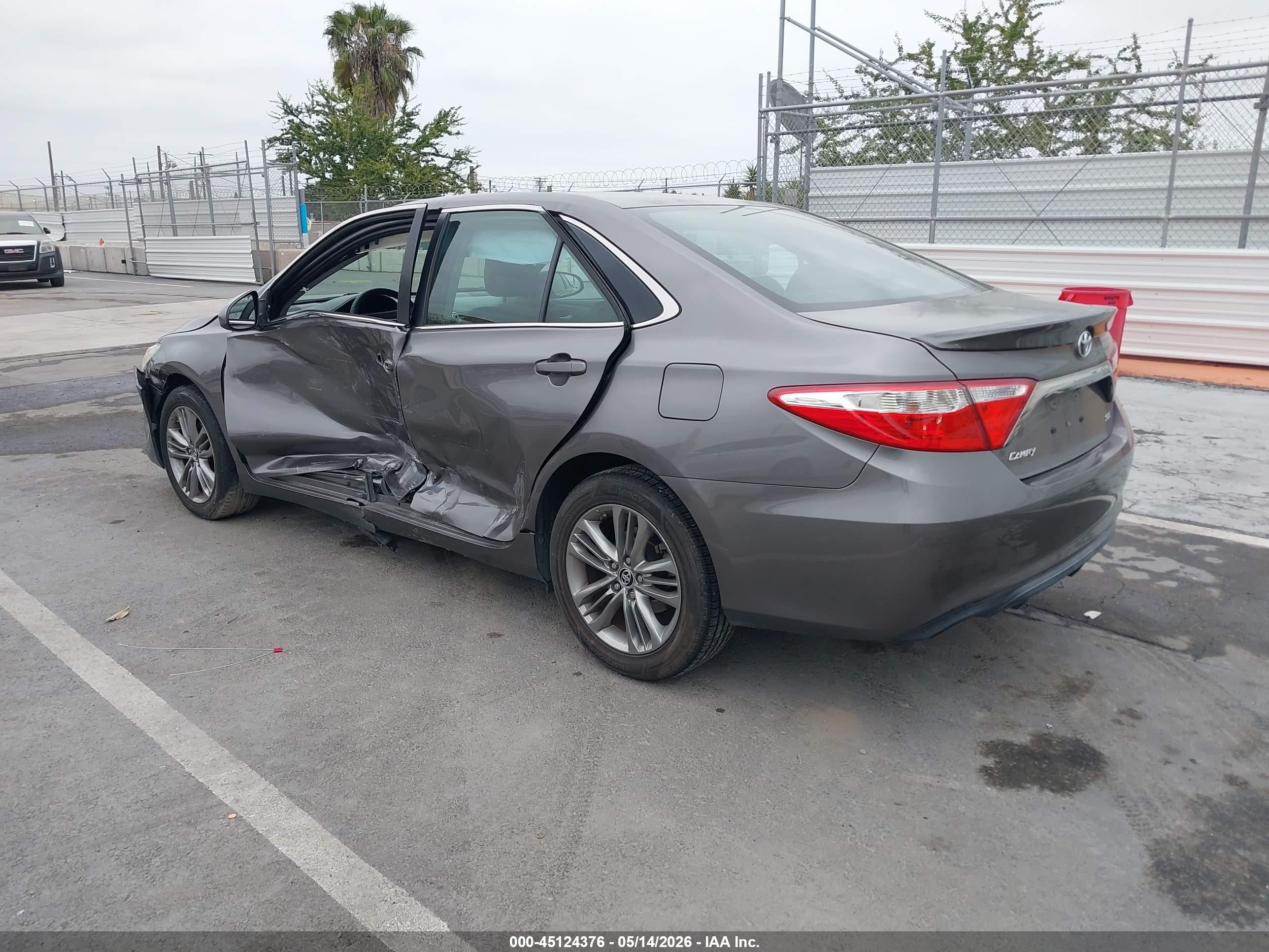 2015 Toyota Camry Se Pewter vin: 4T1BF1FK8FU979303