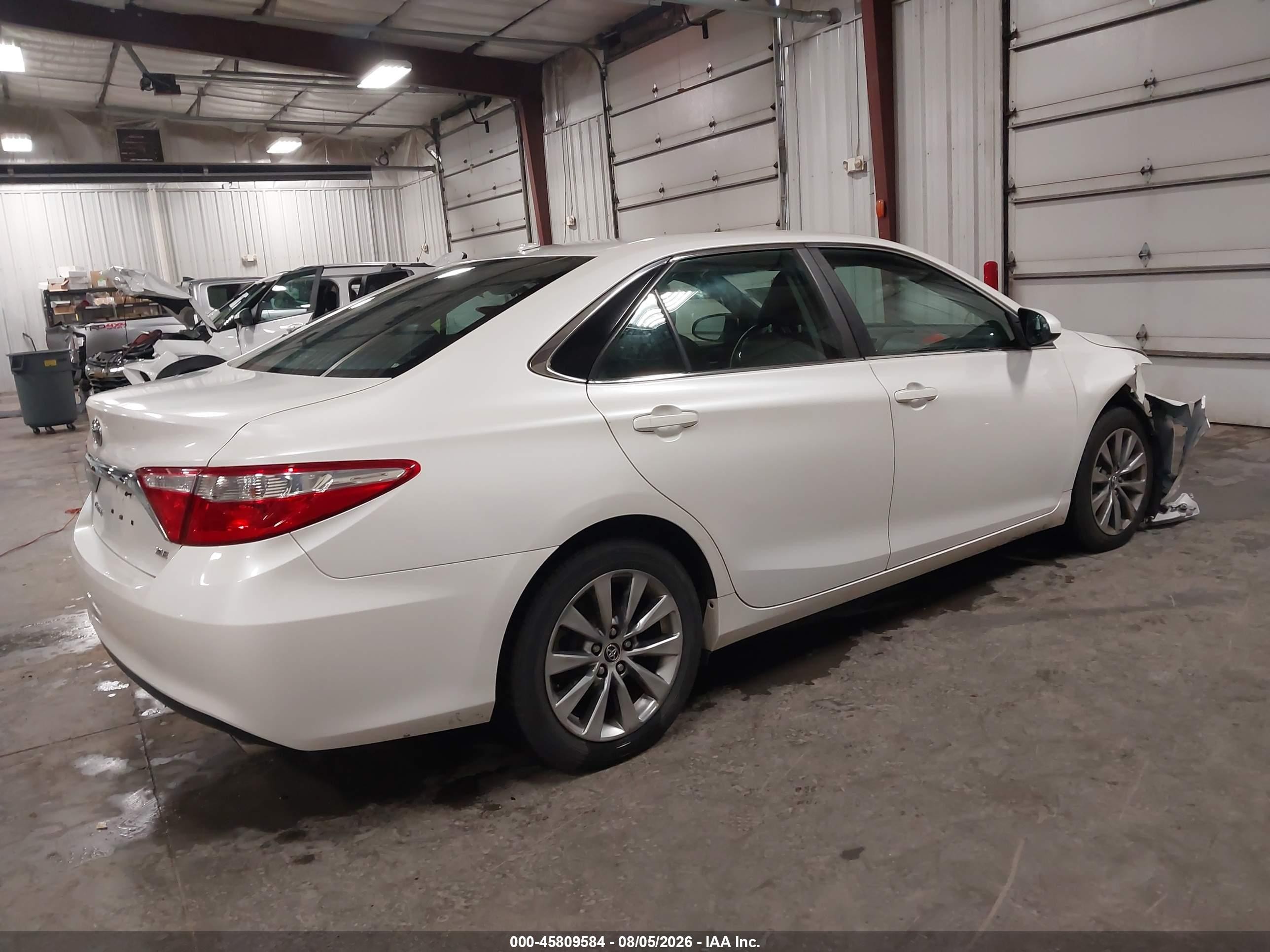 2015 Toyota Camry Xle Белый vin: 4T1BF1FK8FU985506